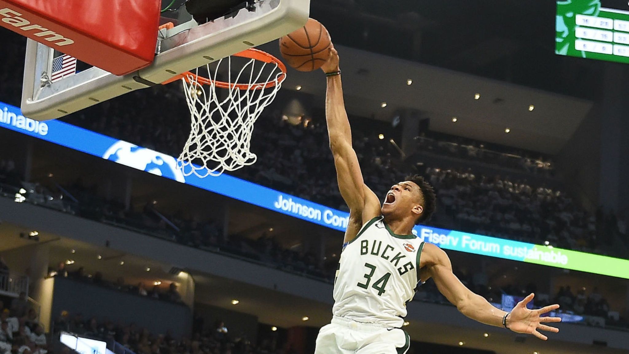 Giannis Antetokounmpo schiacciata Bucks, 2048x1152 alta risoluzione, PC