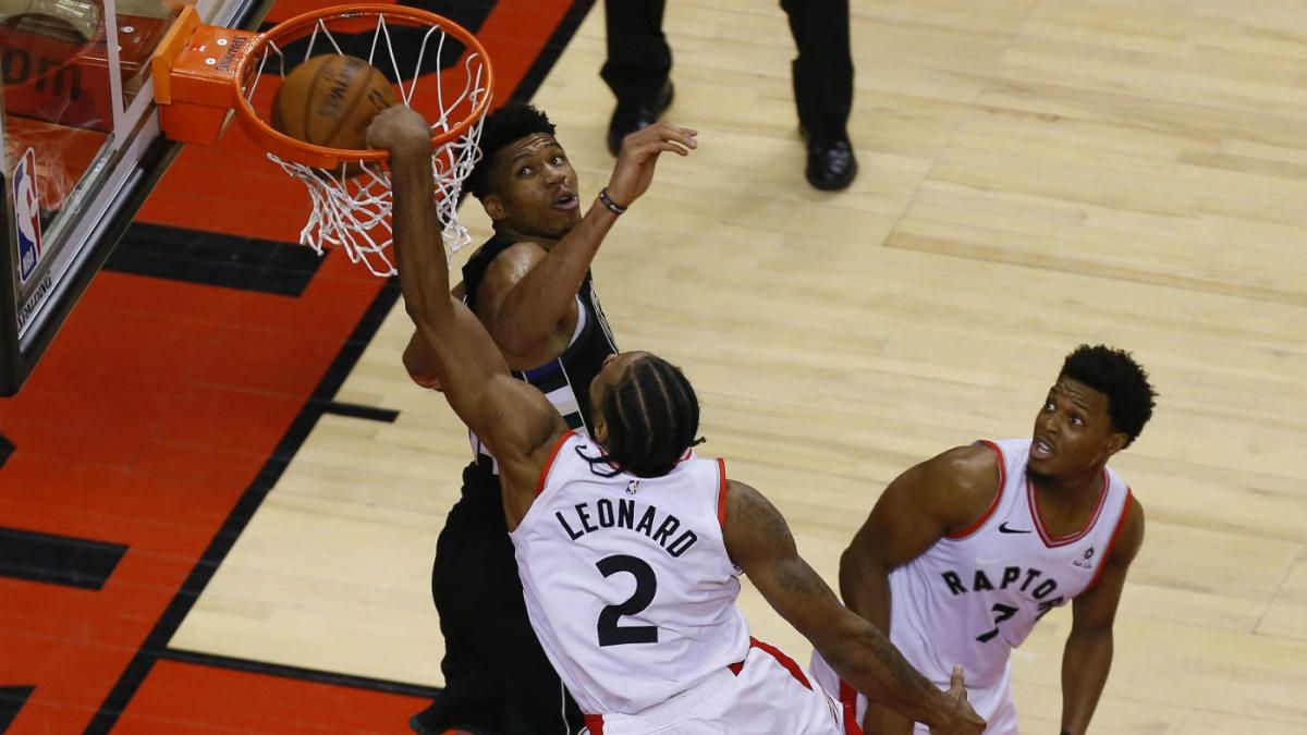 Schiacciata Giannis Antetokounmpo NBA, 2500x1667 alta risoluzione, Laptop