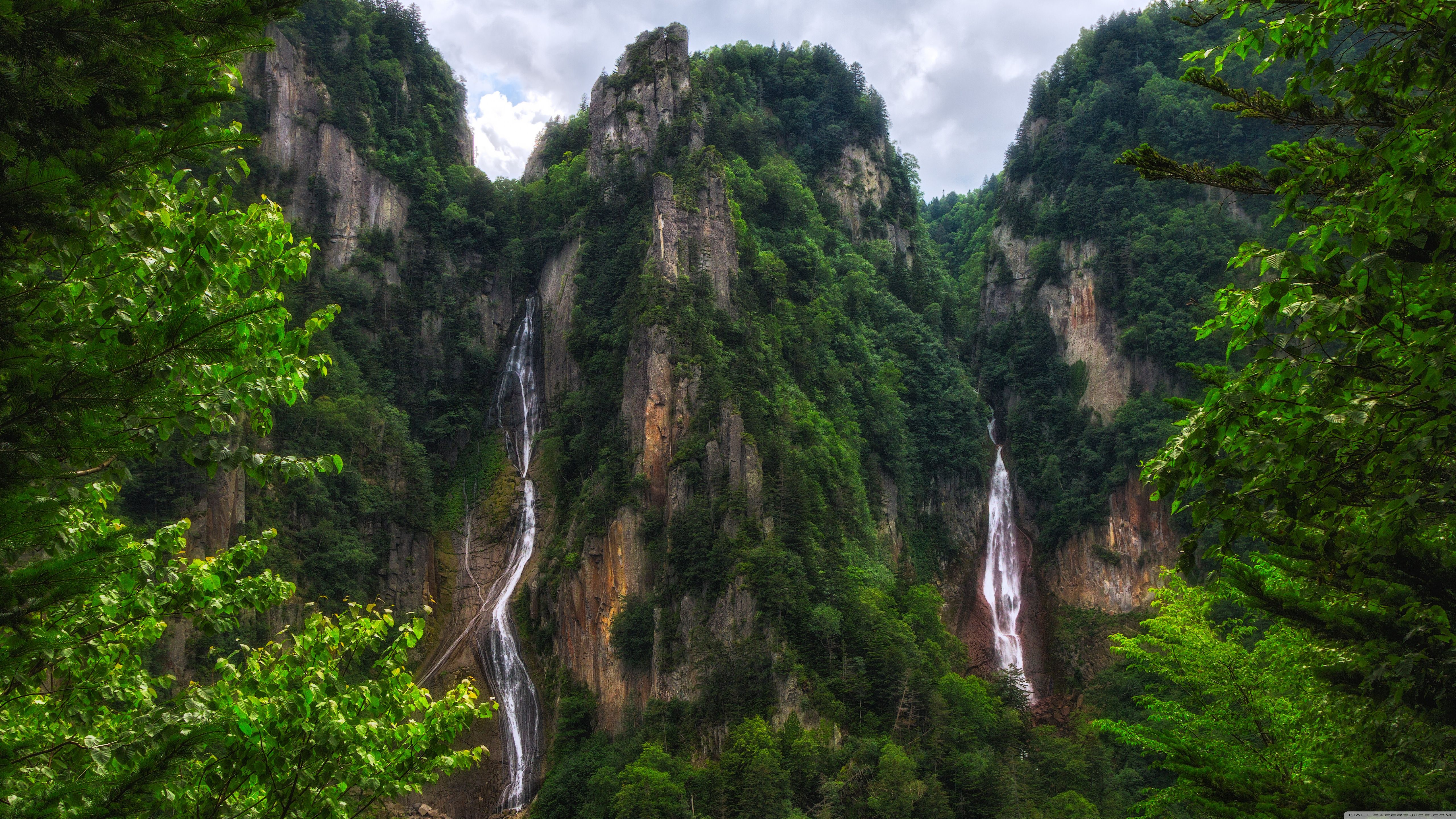 Montagne cascate foresta verde, 5120x2880 4K, Desktop 4K