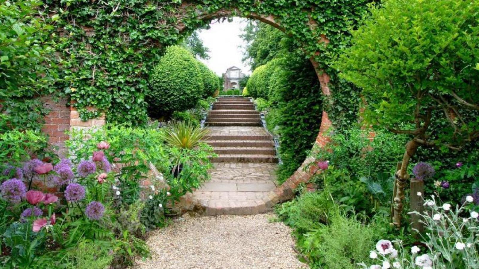 Giardino con arco in mattoni, 1600x900 HD Ready, Desktop