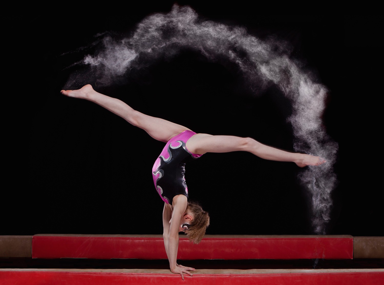 Ginnasta su trave equilibrio, 1500x1115 720p, PC