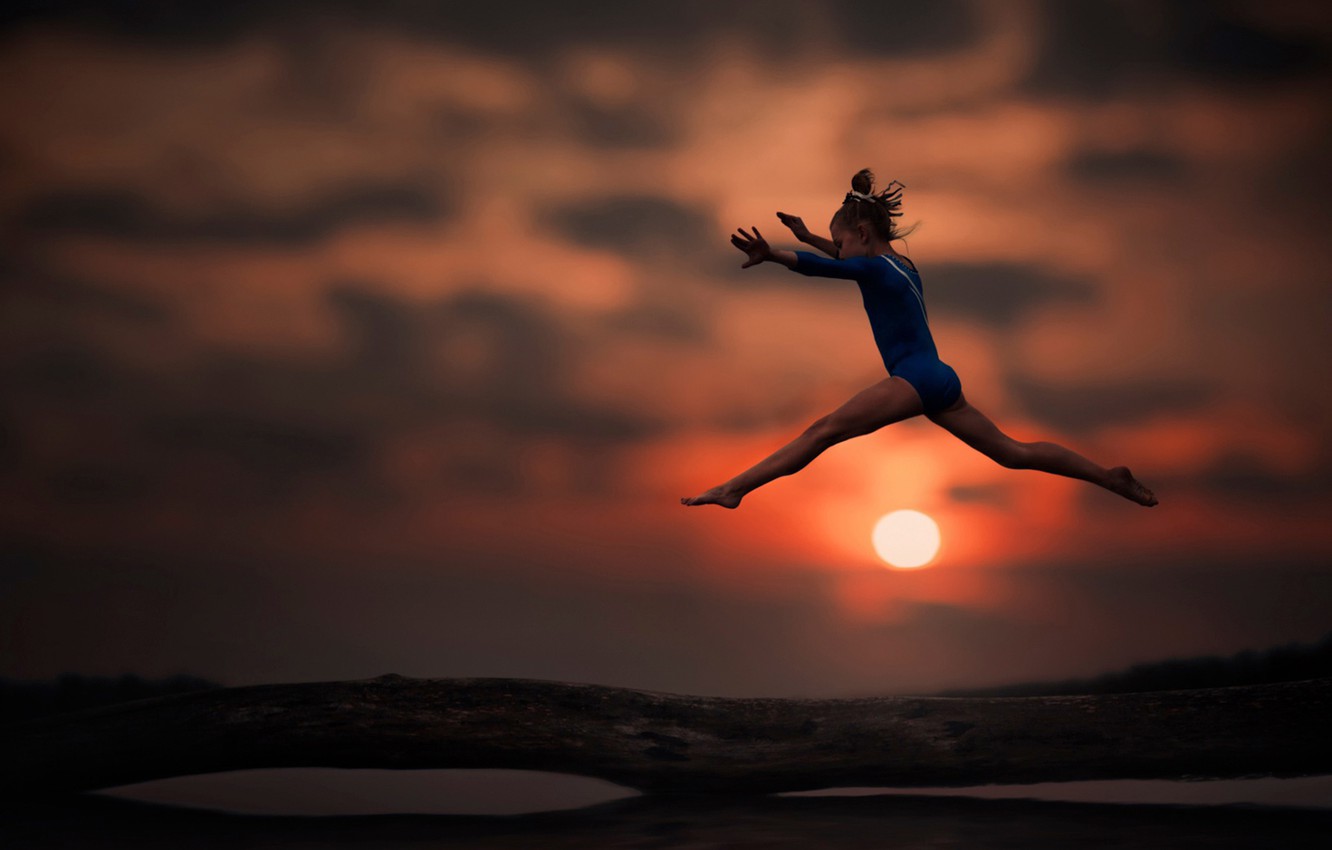 Ginnasta salto al tramonto, 1332x850 HD, Desktop