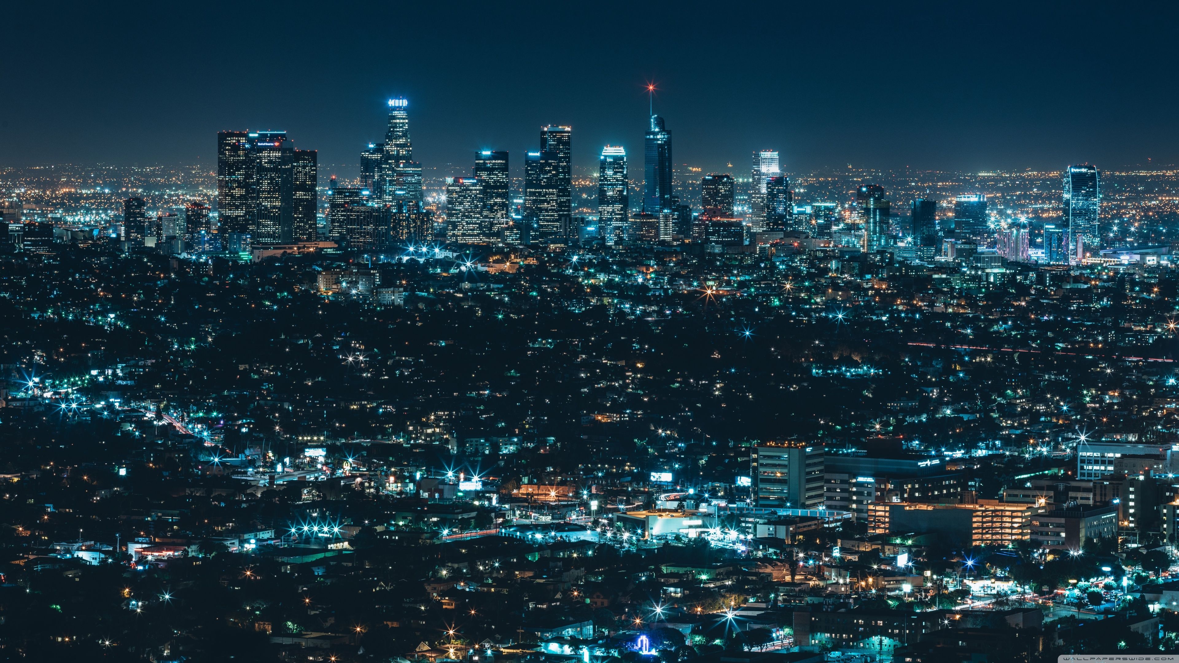 Skyline città notturna illuminata, 3840x2160 4K, Desktop 4K