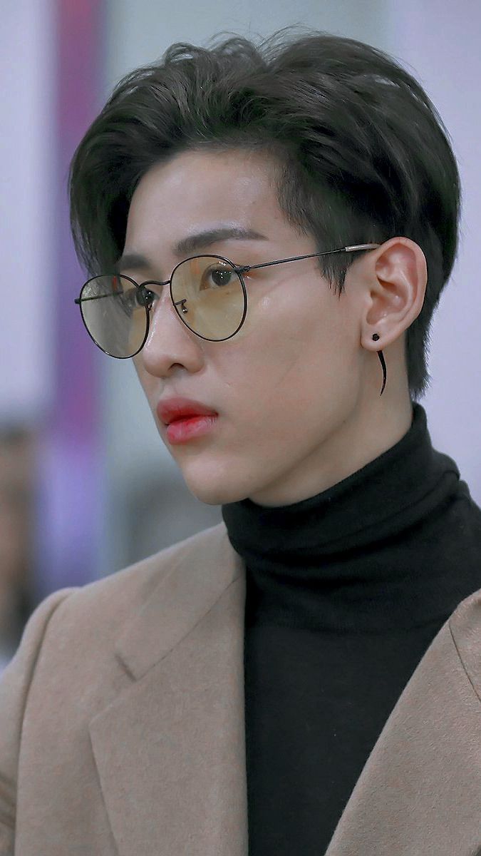 BamBam GOT7 con occhiali, 675x1200 Full HD Verticale, Samsung Galaxy