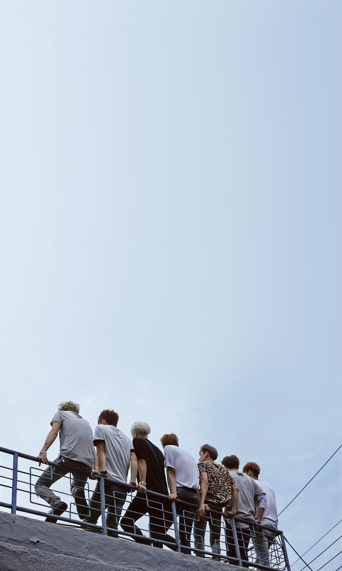 Gruppo persone camminano scalinata, 1152x1920 Full HD Verticale, Smartphone
