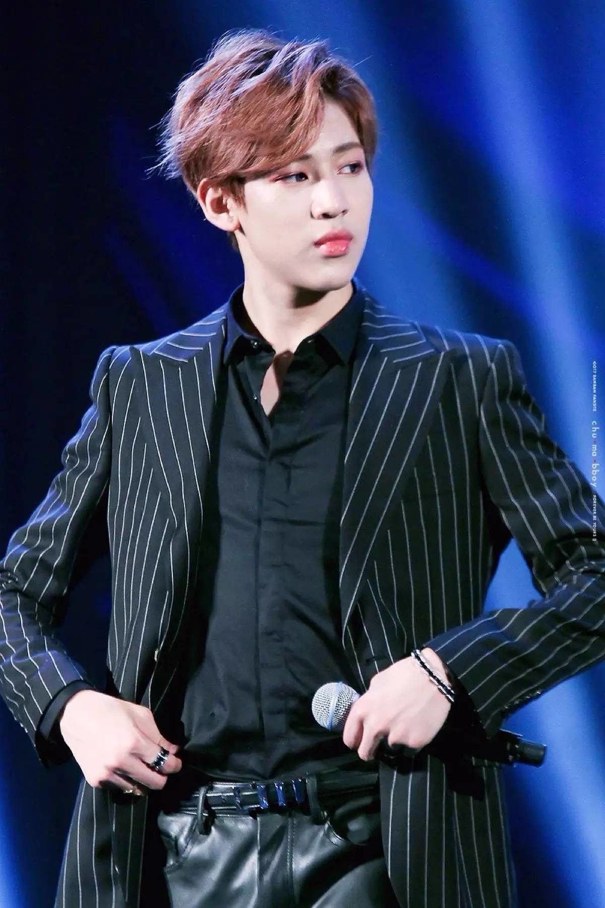 BamBam Got7 microfono palco, 1200x1801 Full HD Verticale, Realme