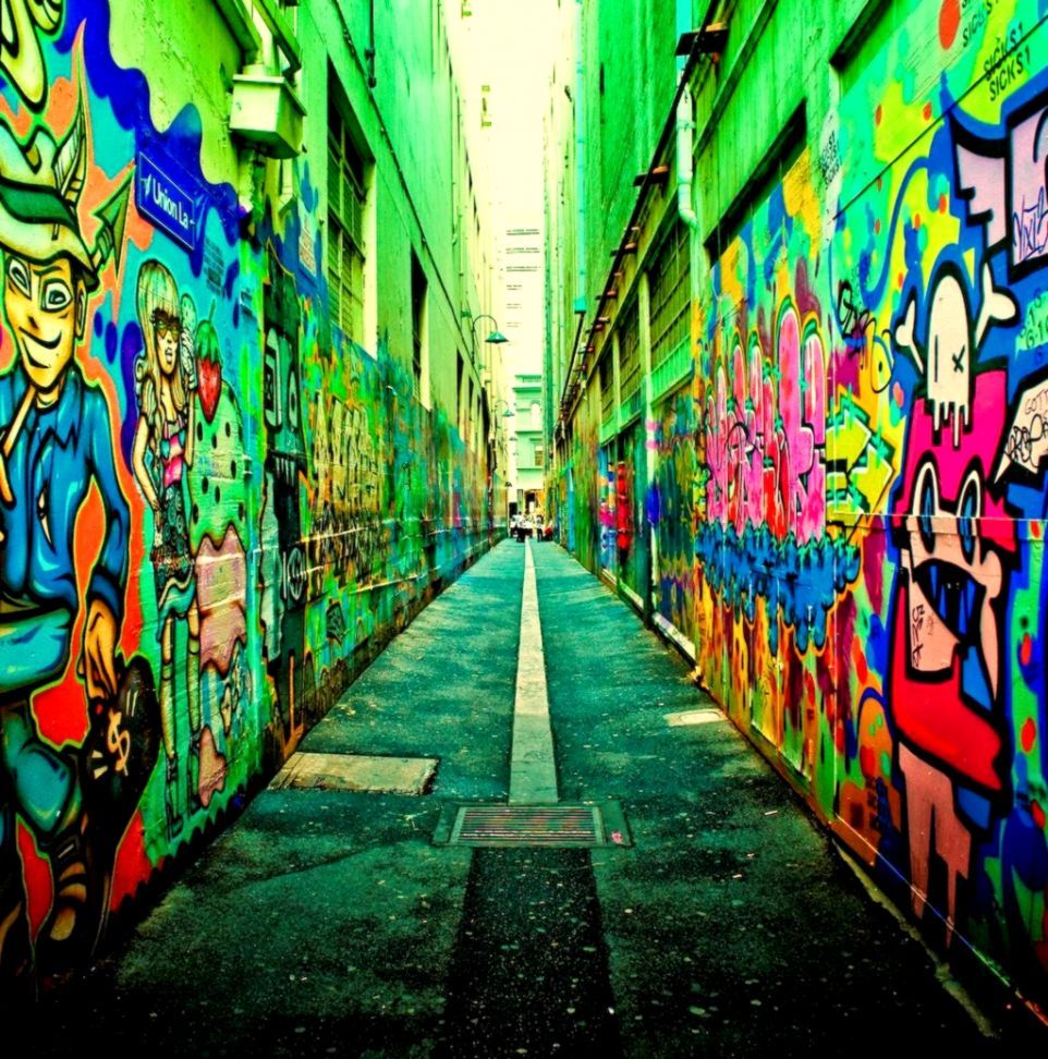 Vicolo colorato con graffiti astratti, 962x972 Full HD Verticale, iPhone
