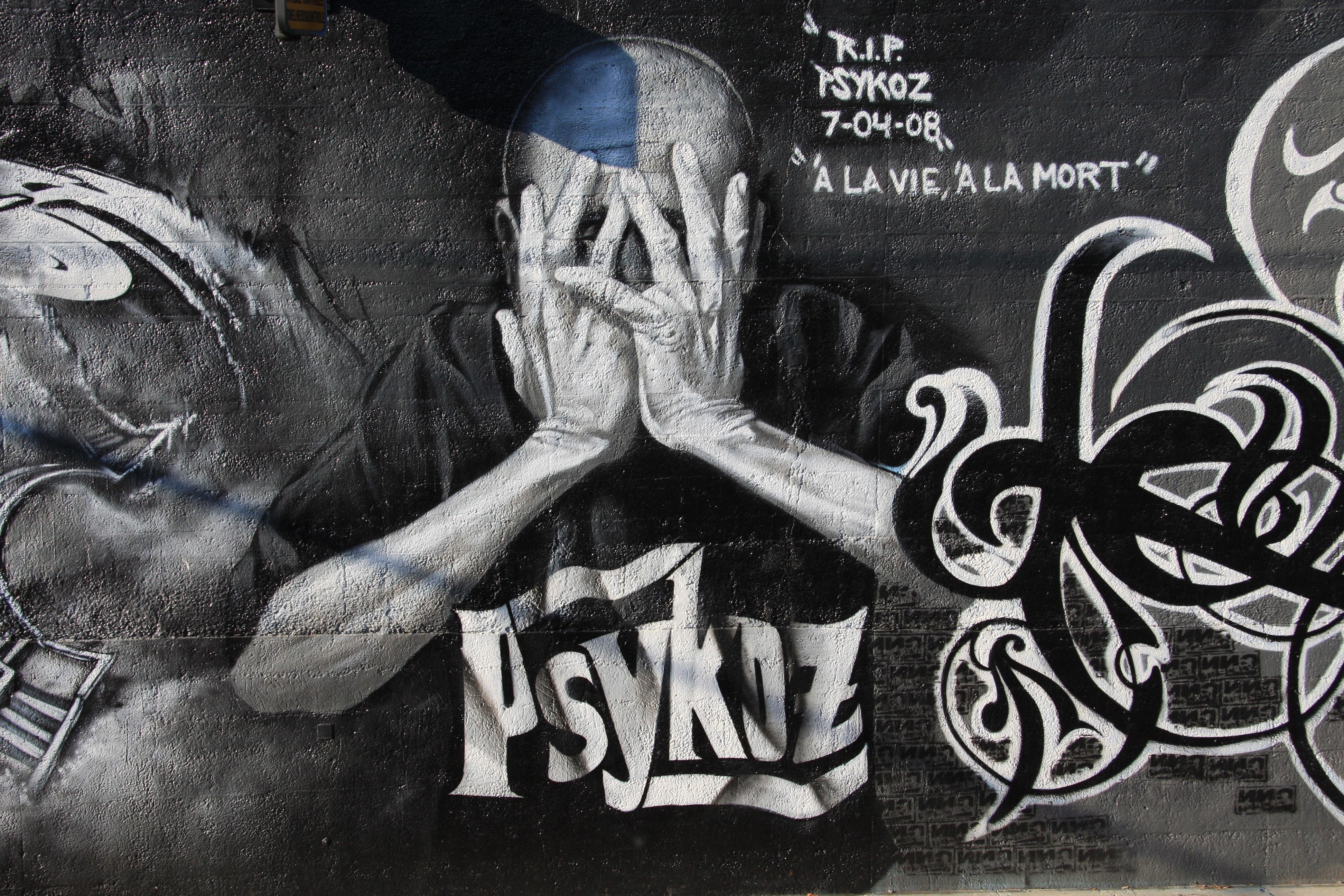 Graffiti murale ritratto in bianco e nero, 3888x2592 UHD, PC 4K