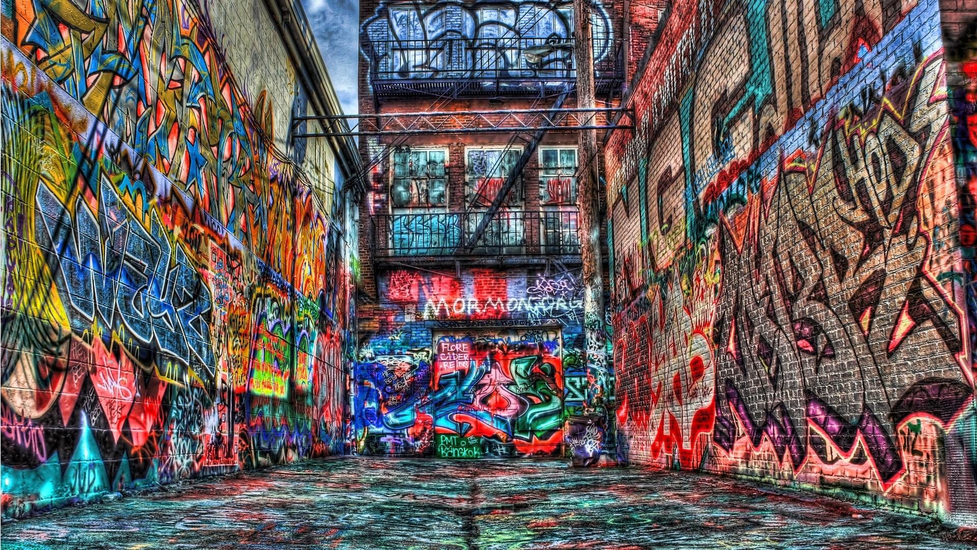 Vicolo con muri graffiti colorati, 1366x768 HD, MacBook Pro