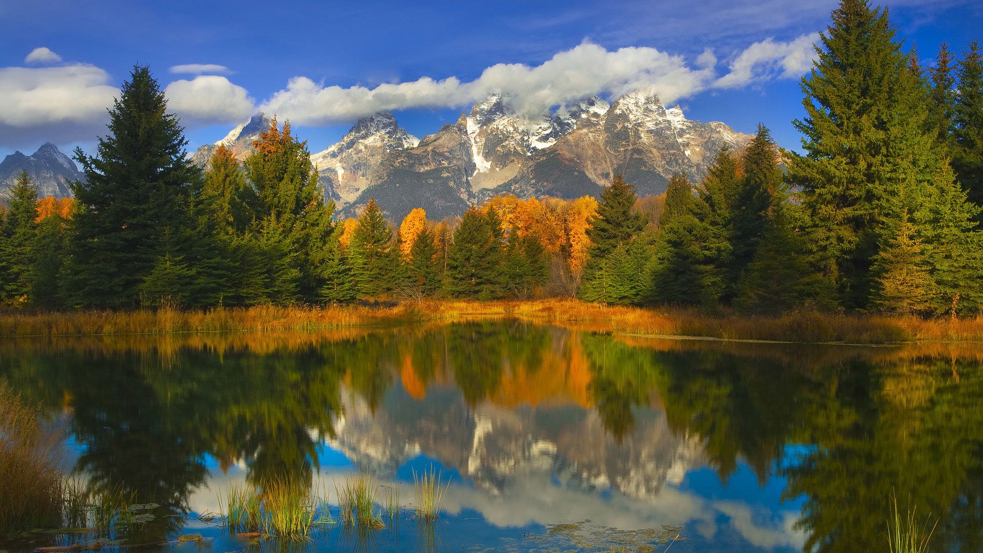 Montagne innevate con lago autunnale, 1920x1080 1080p, PC Desktop
