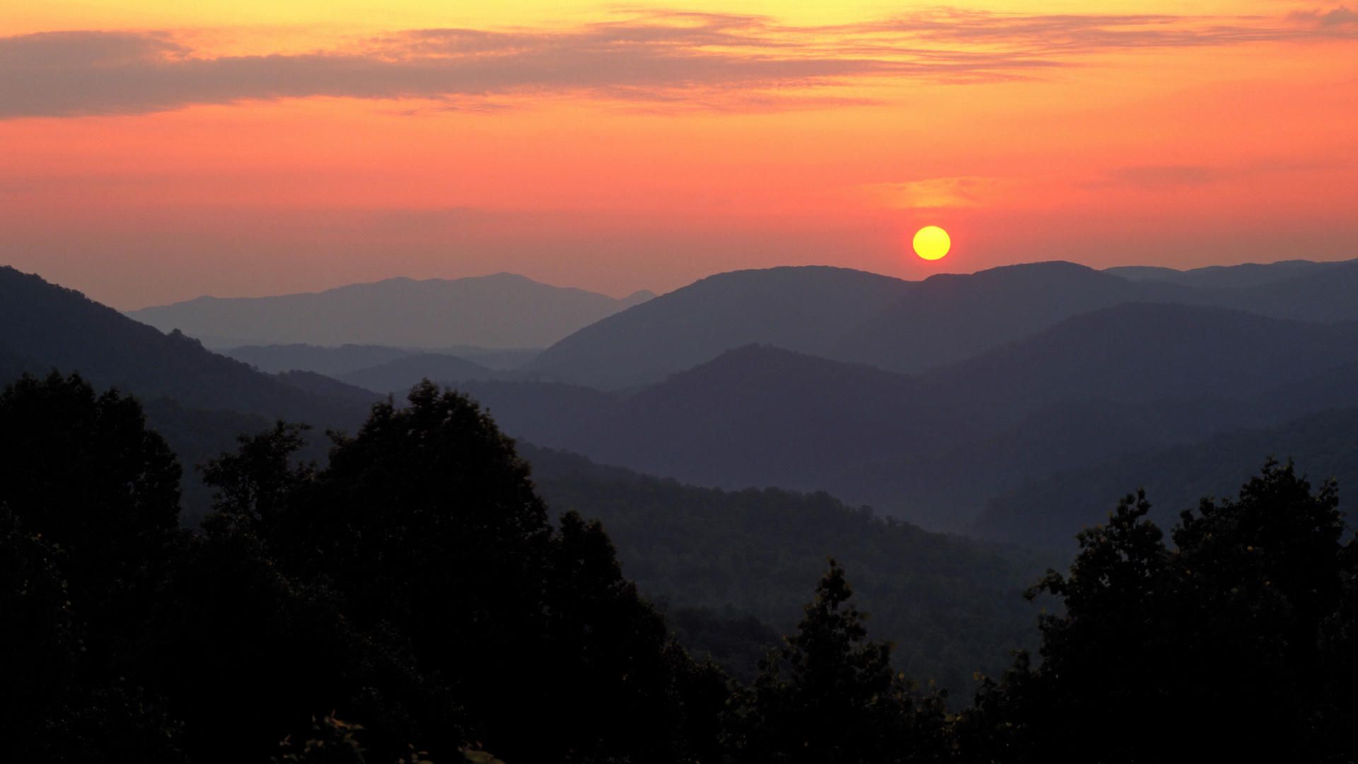 Tramonto sulle montagne fumose, 1920x1080 Full HD, Desktop