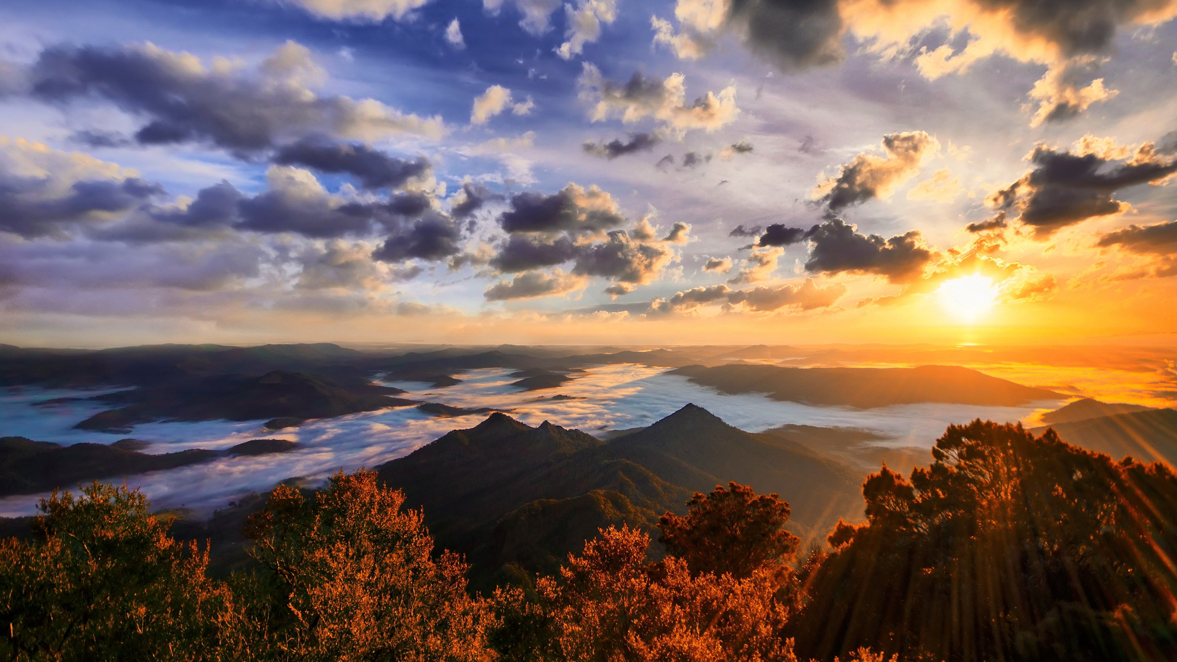 Montagne autunnali con picco roccioso, 4268x2796 4K Ultra HD, Monitor 4K