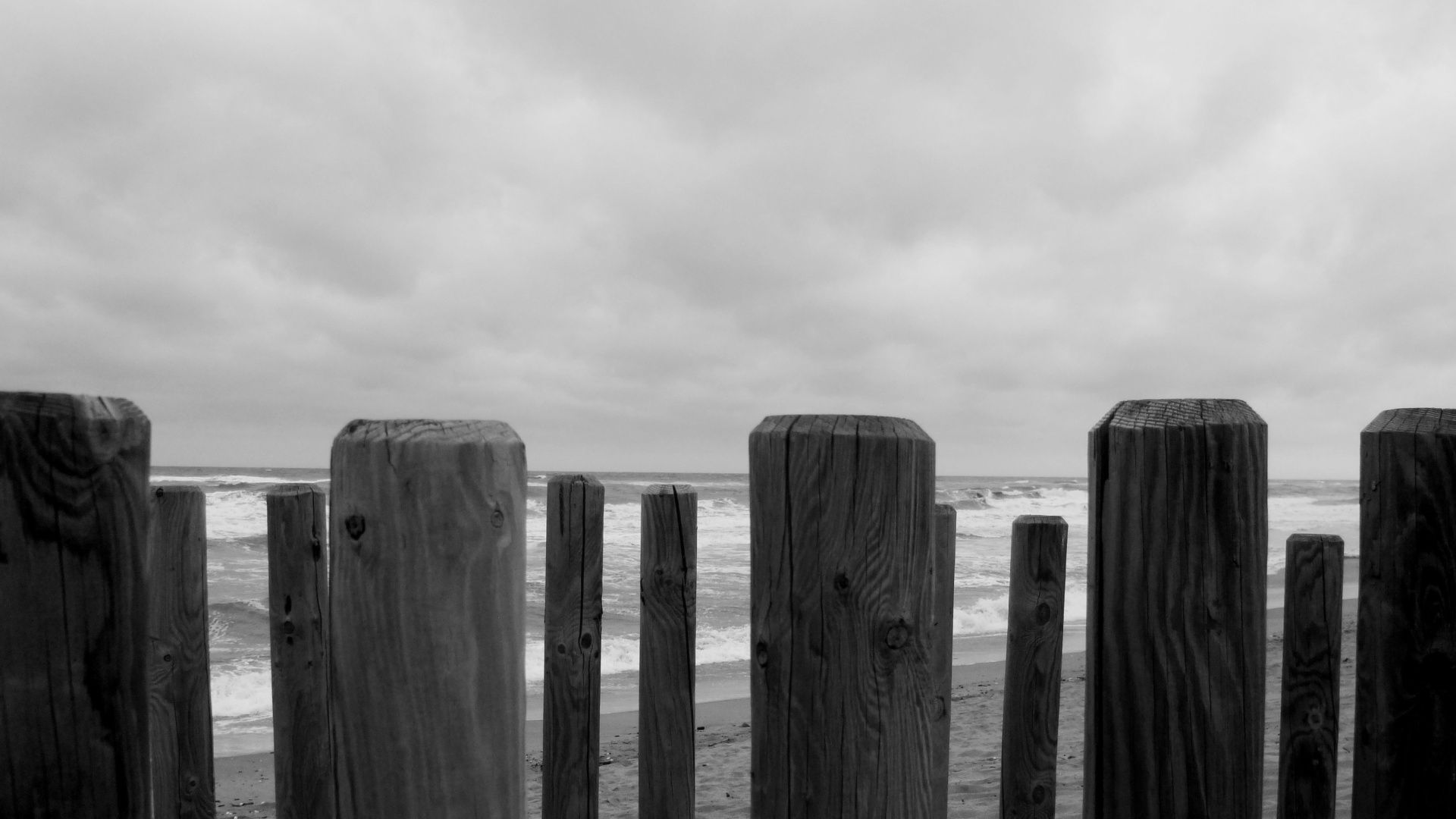 Recinzione in legno sulla spiaggia, 1920x1080 Full HD, Monitor Gaming