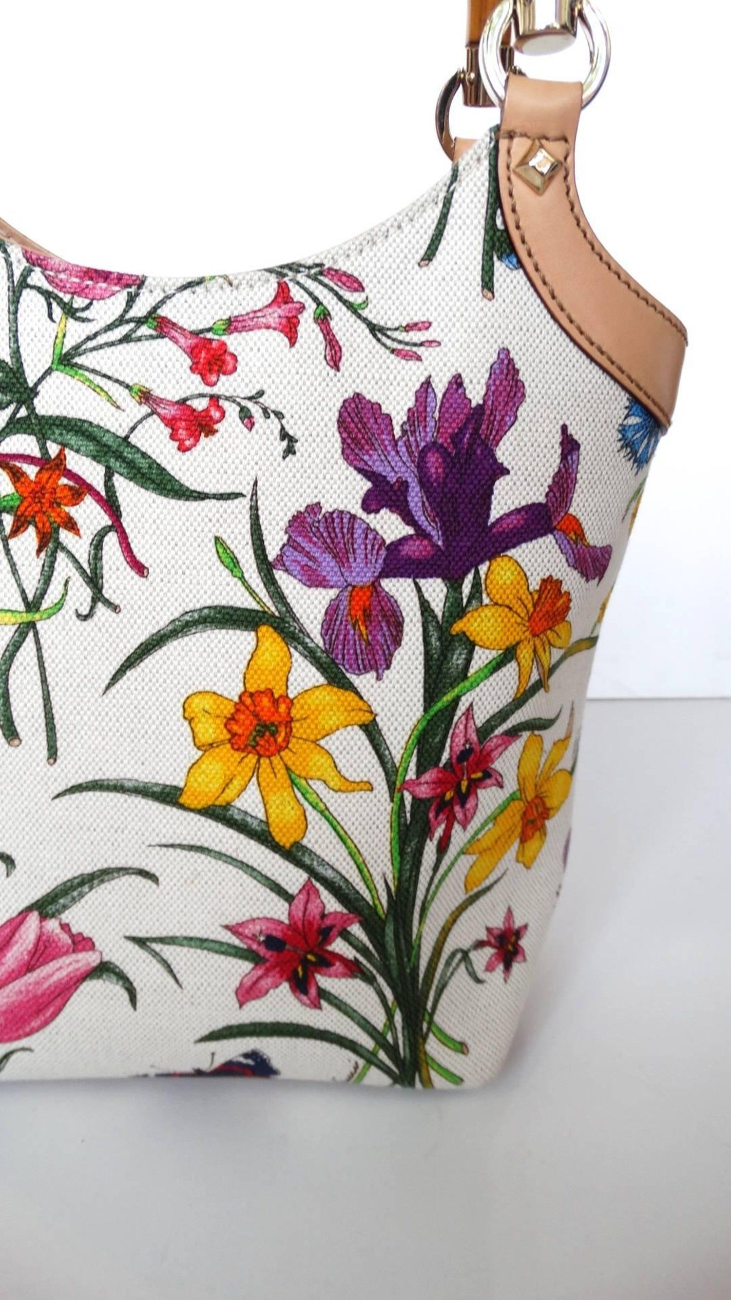 Foulard floreale incorniciato Gucci, 2000x2000 2K, Desktop