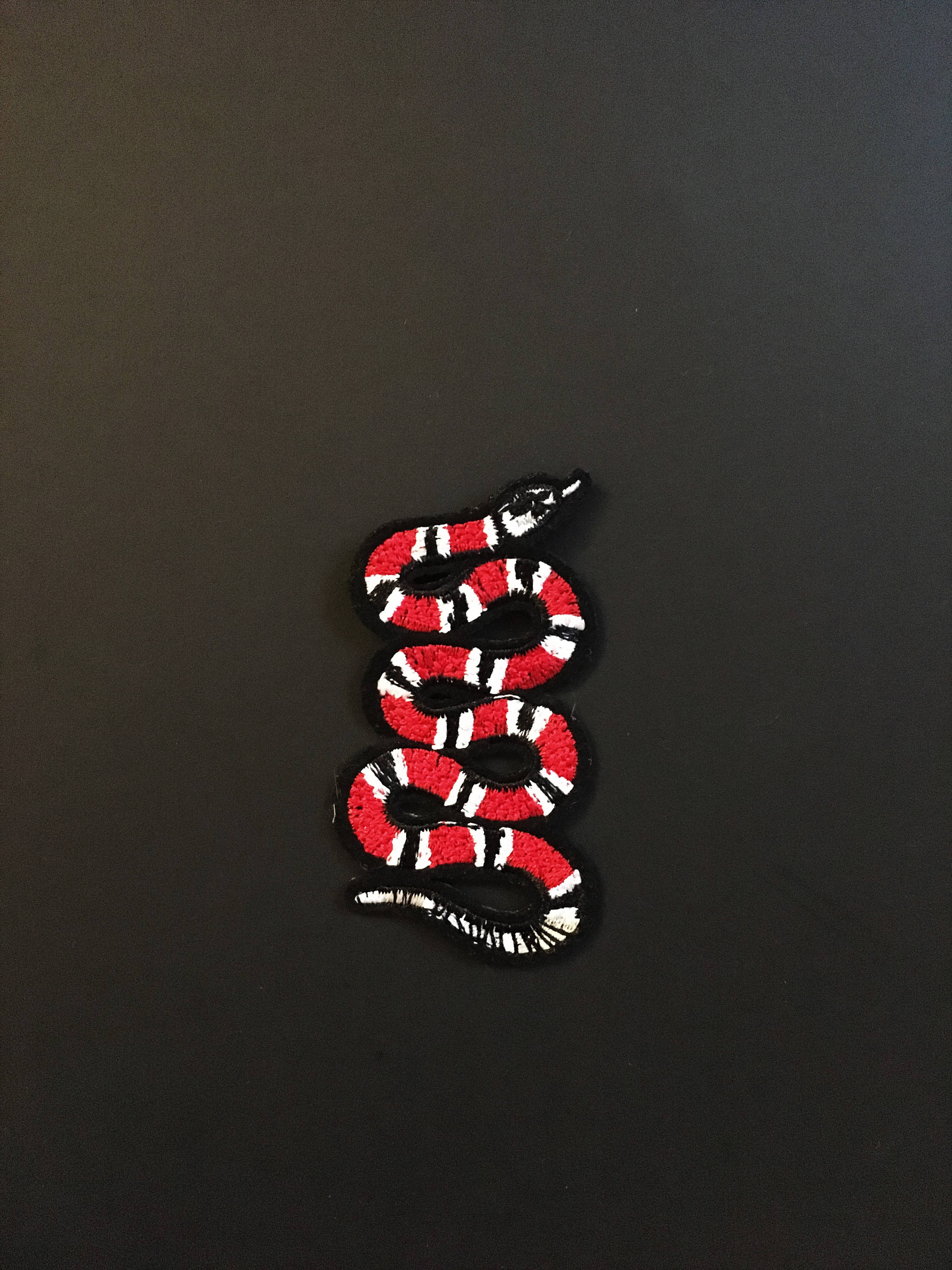 Toppa serpente Gucci rosso nero, 2250x3000 Verticale, Telefono