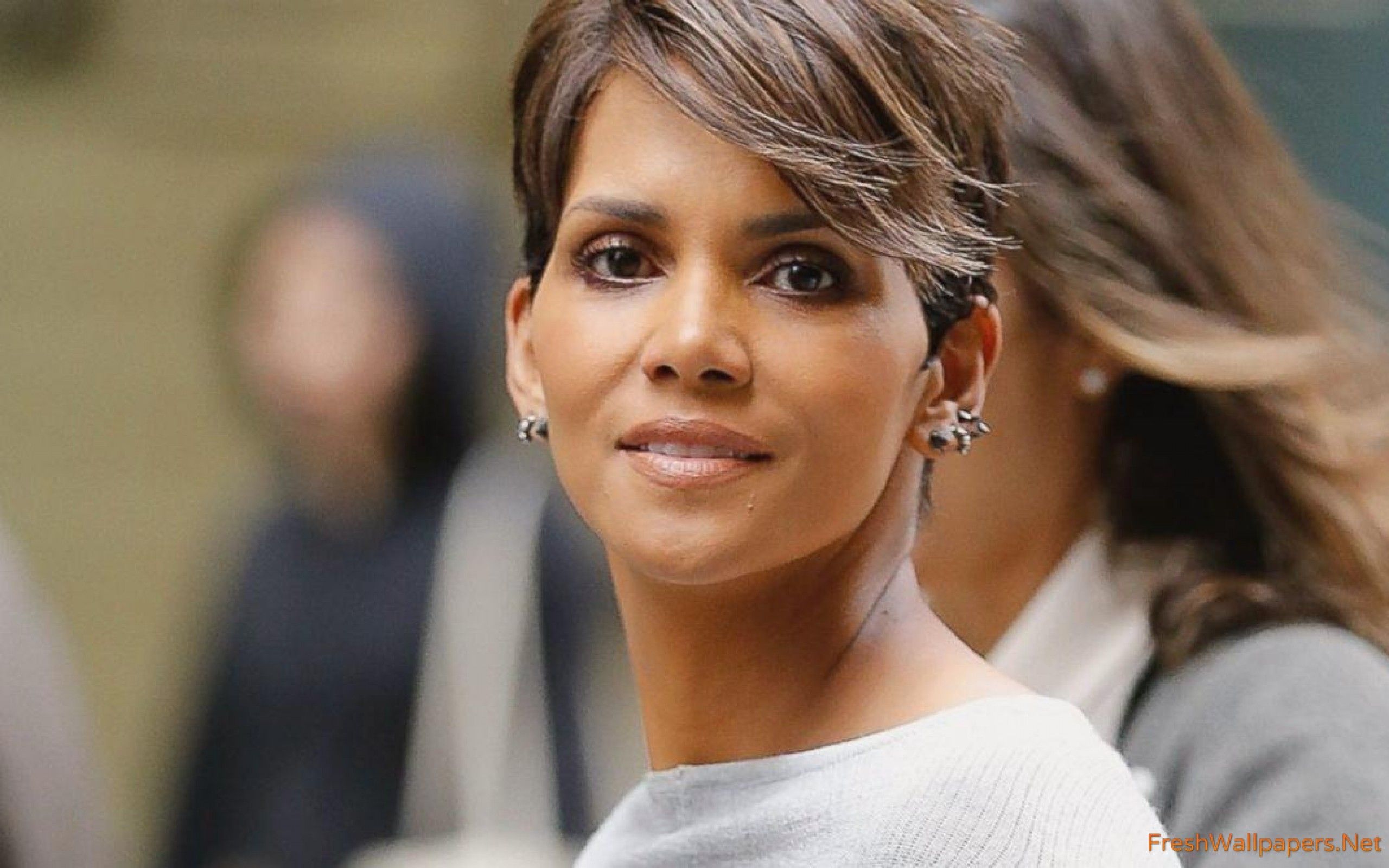 Halle Berry ritratto, 2560x1600 2K, Laptop