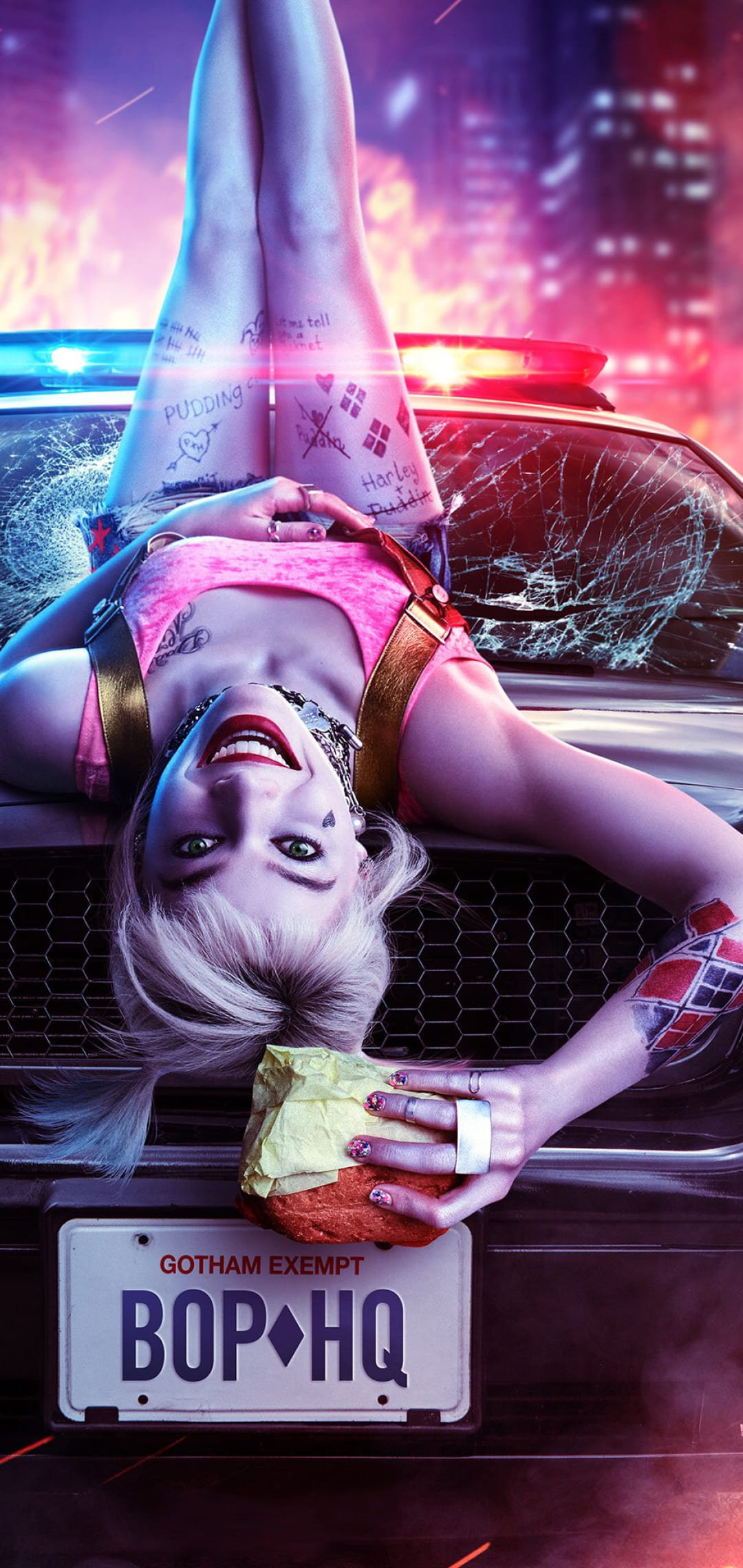 Harley Quinn su auto polizia, 1080x2280 Full HD Verticale, Smartphone