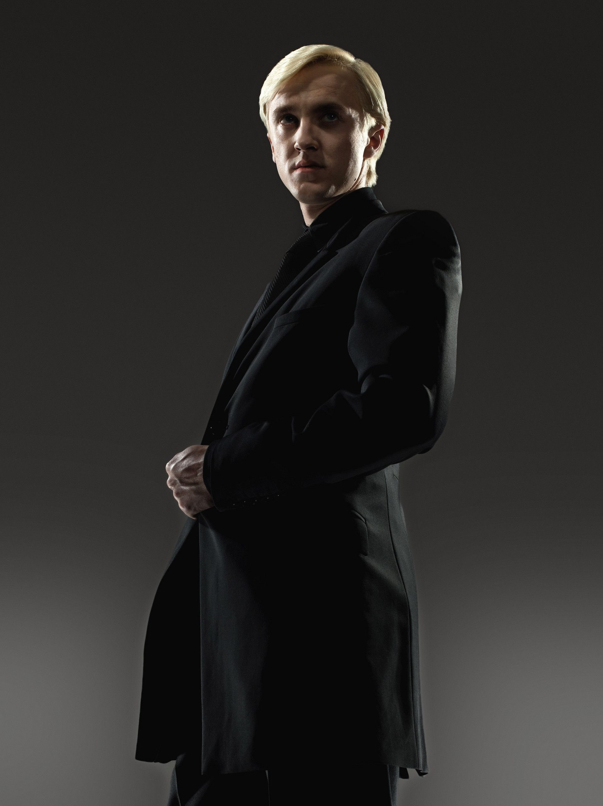 Harry Potter con bacchetta, J.K. Rowling, 750x1334 Full HD Verticale, Smartphone