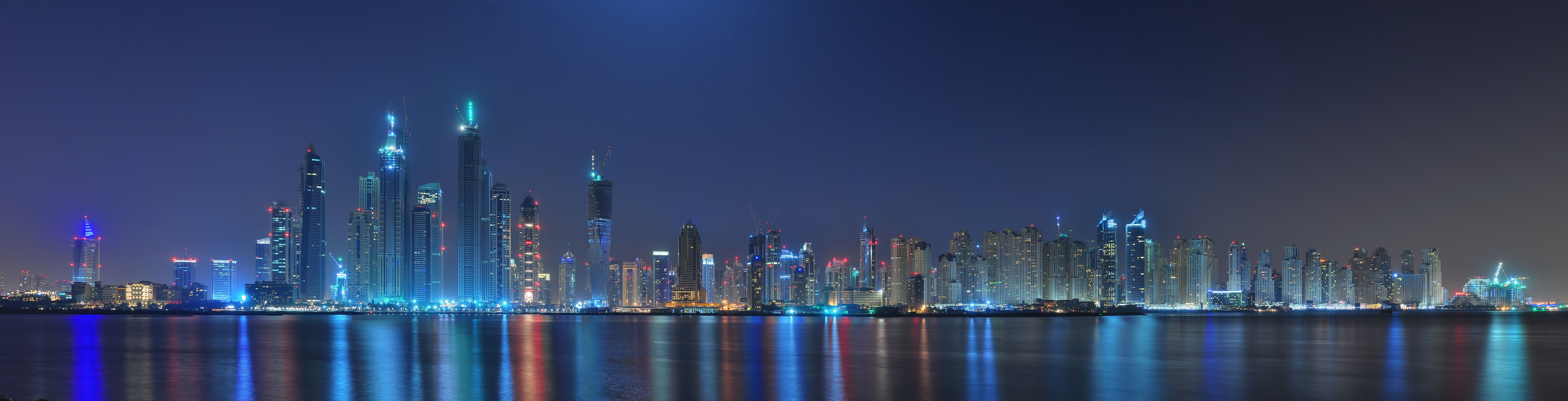 skyline notturno grattacieli città, 8608x2199 Panoramico, Dual Screen
