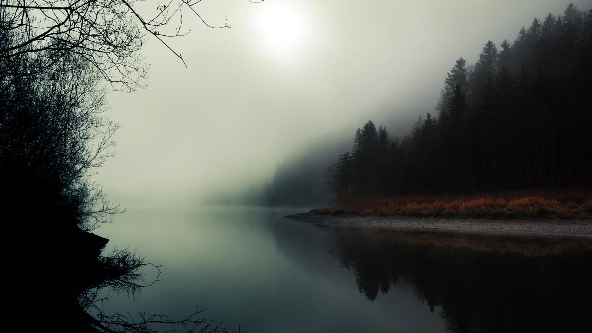 Foresta nebbiosa lago tranquillo, 1920x1080 Full HD, Desktop