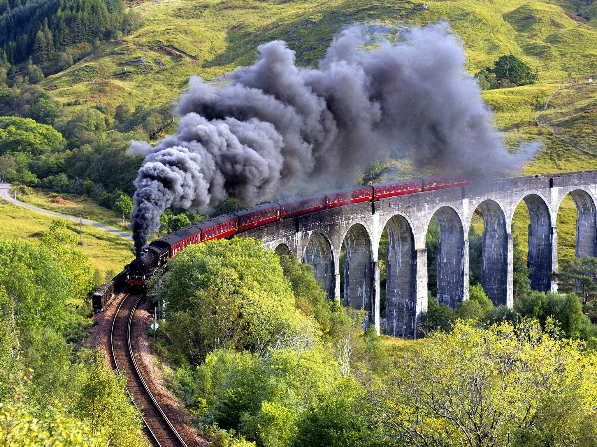 Treno a vapore su viadotto, 2048x1536 2K, Desktop