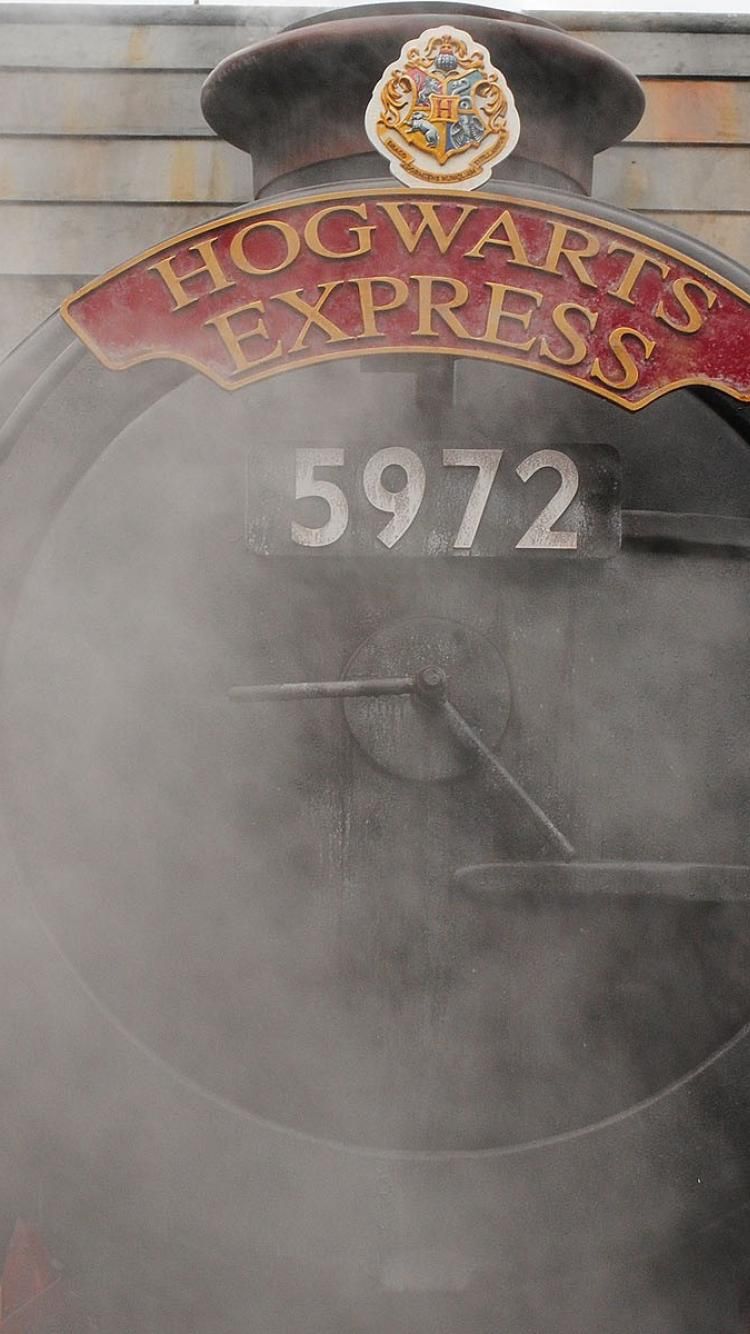 Locomotiva Hogwarts Express con vapore, 750x1334 Verticale, Mobile