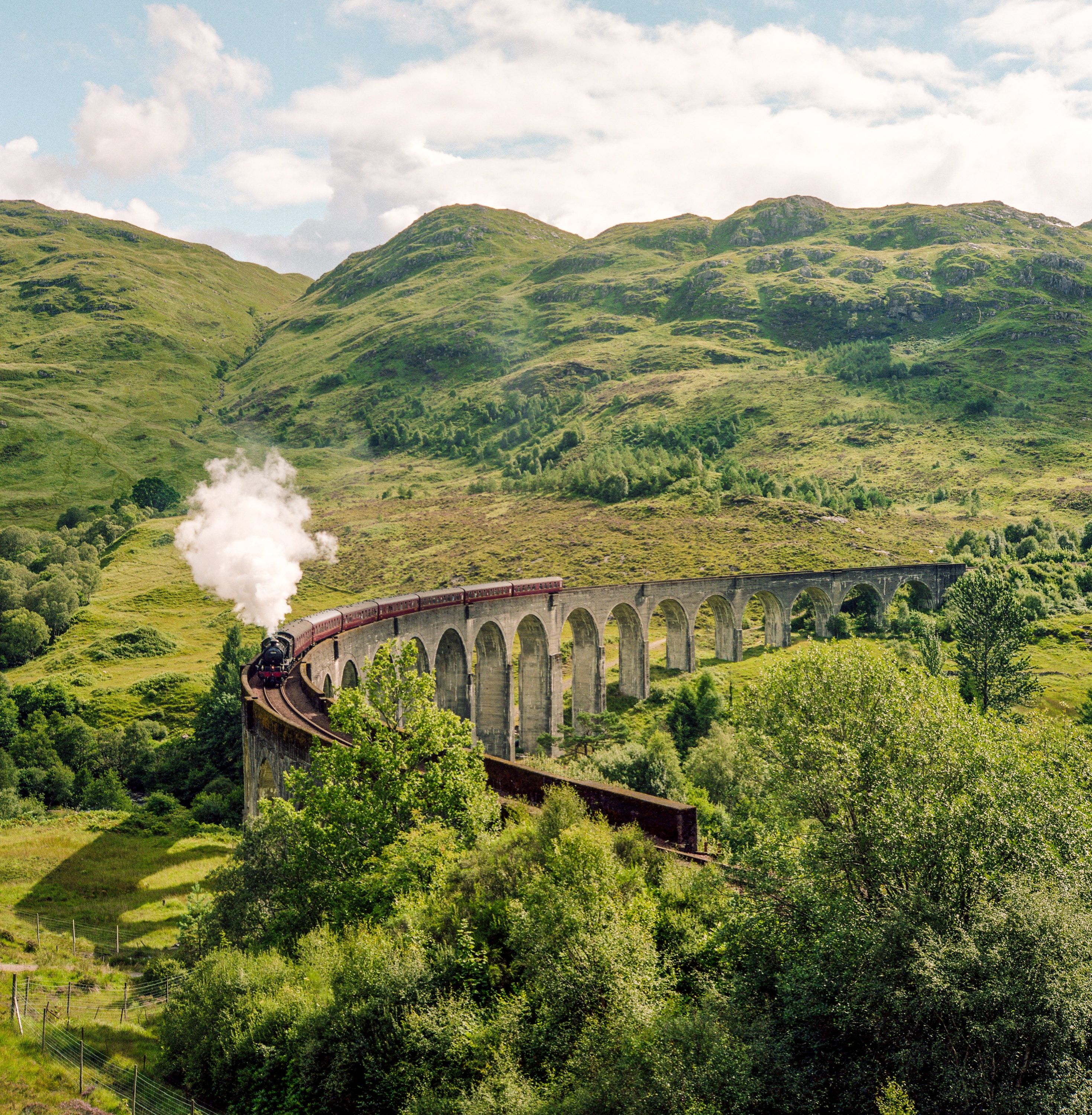 Treno vapore su viadotto Glenfinnan, 2939x3000 Full HD Verticale, Realme