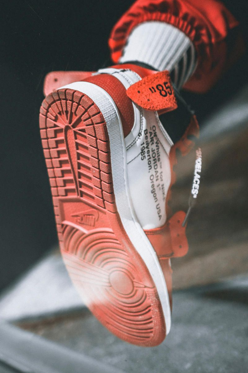 Suola sneaker Nike Off-White, streetwear di lusso, 800x1200 Verticale, Telefono