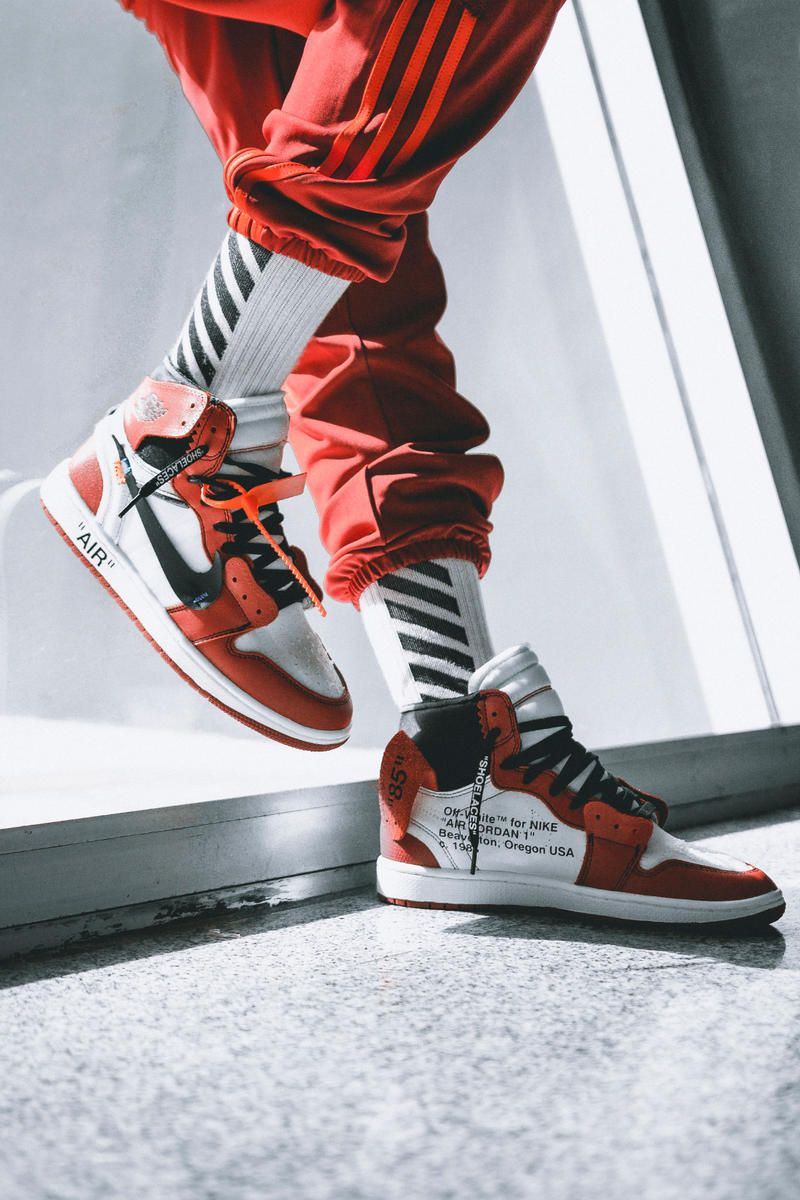OFF-WHITE Air Jordan 1, Nike, 800x1200 Verticale, Mobile