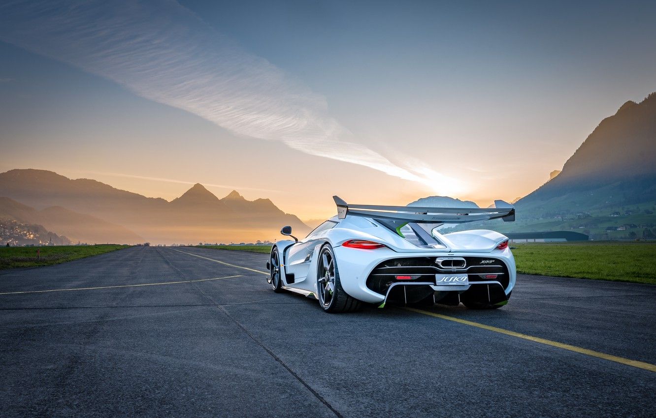 Koenigsegg Jesko montagne tramonto, 1332x850 HD, Desktop