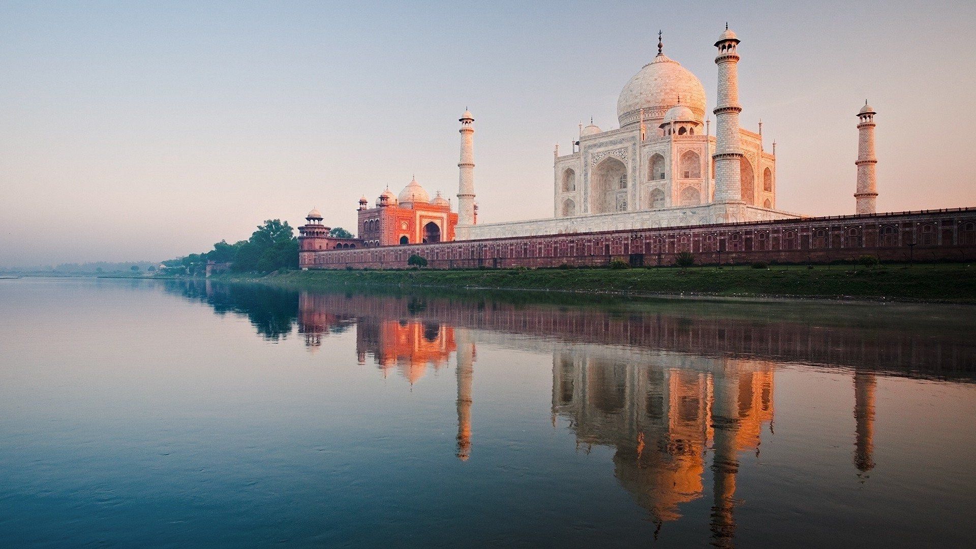 Taj Mahal riflesso sul fiume, 1920x1080 1080p, PC