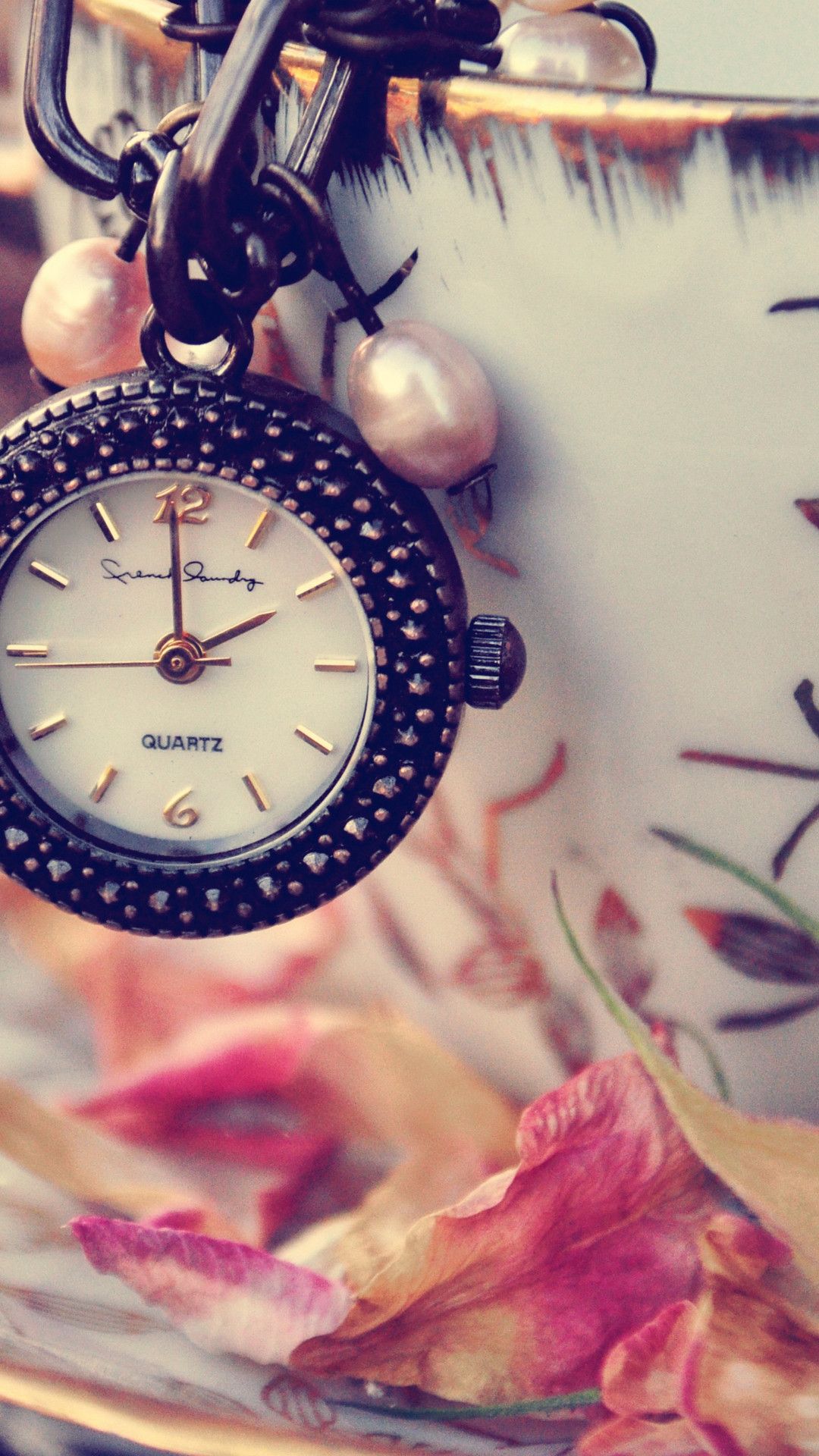 Orologio vintage con perle, 1080x1920 Full HD Verticale, iPhone