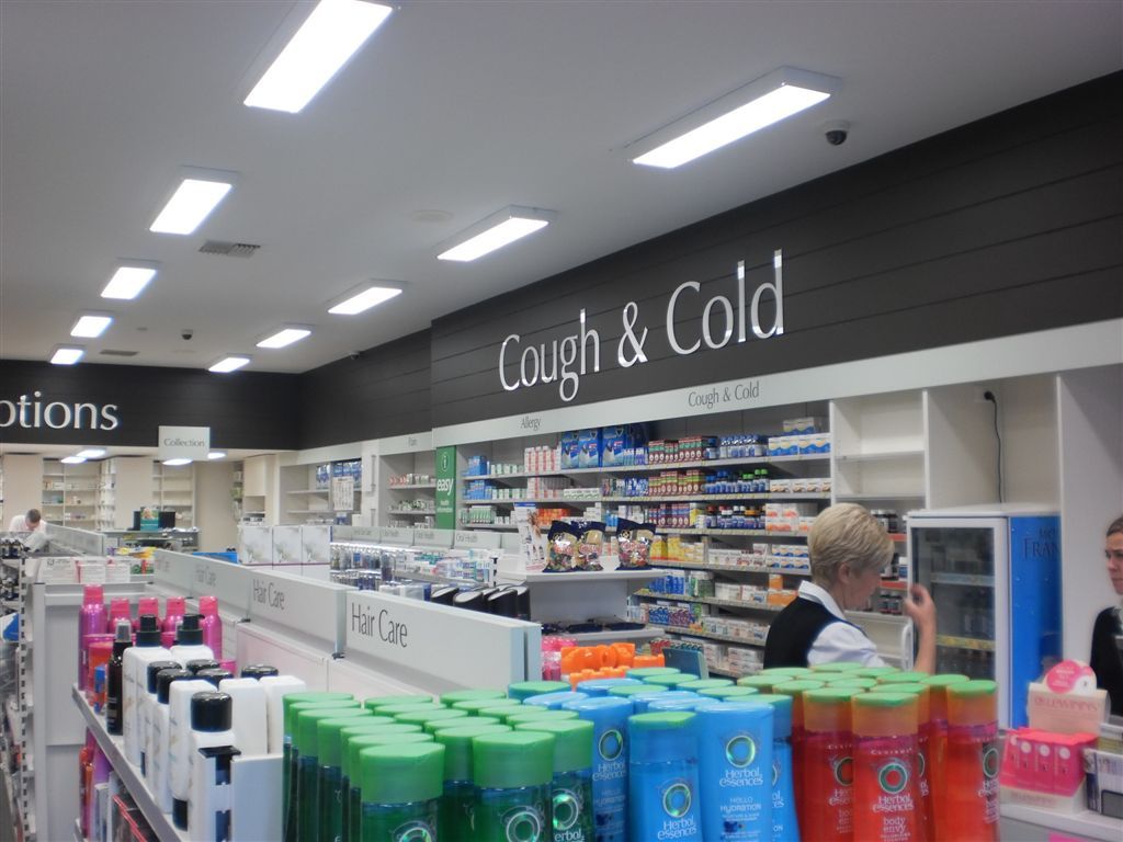 Interno farmacia render 3D verde, 1024x768 HD, Desktop