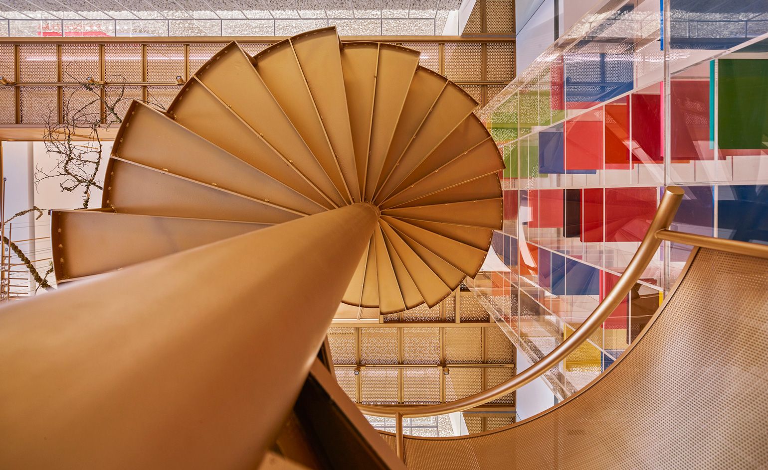 Scala a chiocciola legno farmacia, 1540x944 HD, Desktop