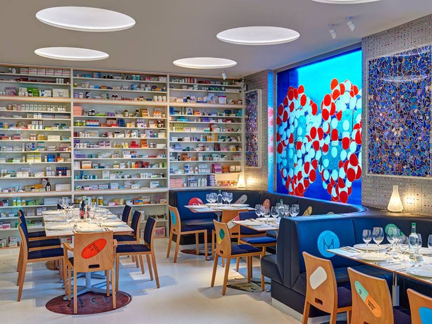 Ristorante a tema farmacia, 1400x1050 720p, Laptop
