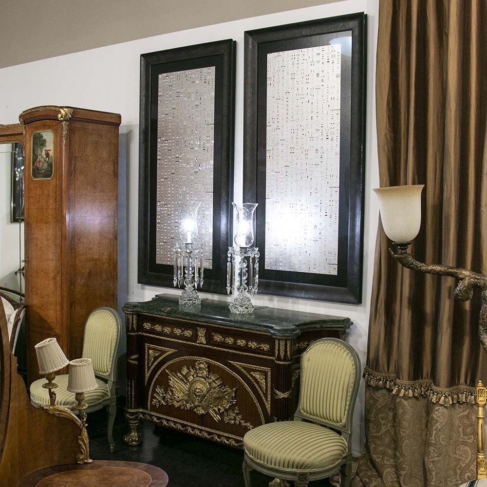 Interno elegante con specchi e credenza, 1000x1000 HD, Desktop