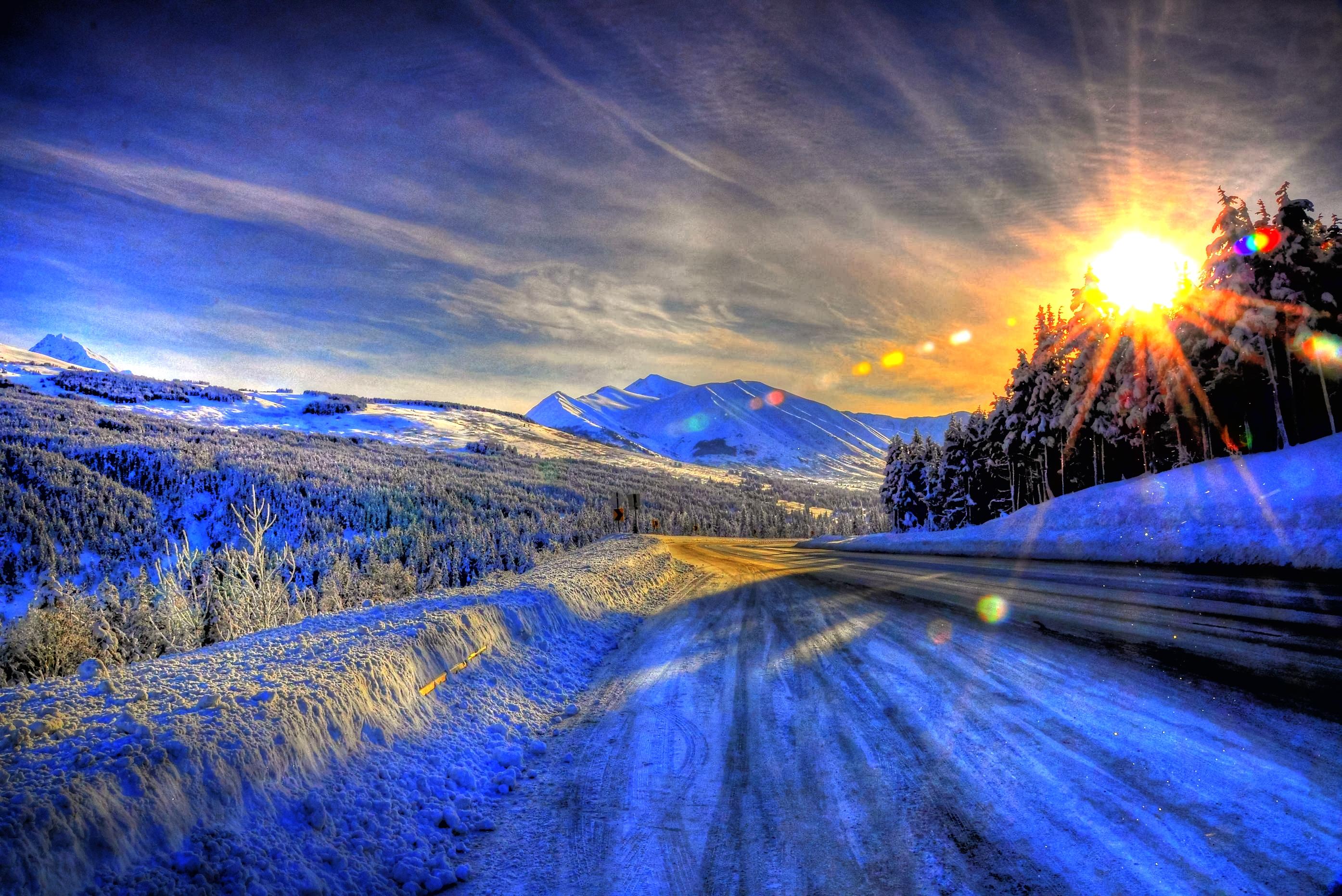 Strada innevata con alba montana, 2789x1863 2K, Monitor Gaming