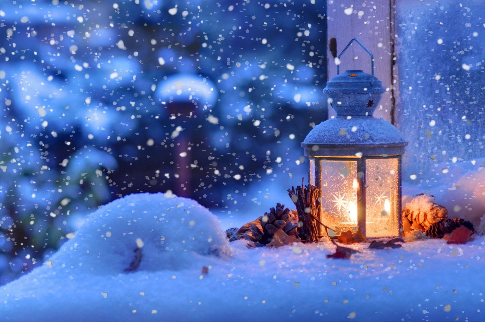 Lanterna accesa nella neve, 1920x1275 WUXGA, PC Desktop