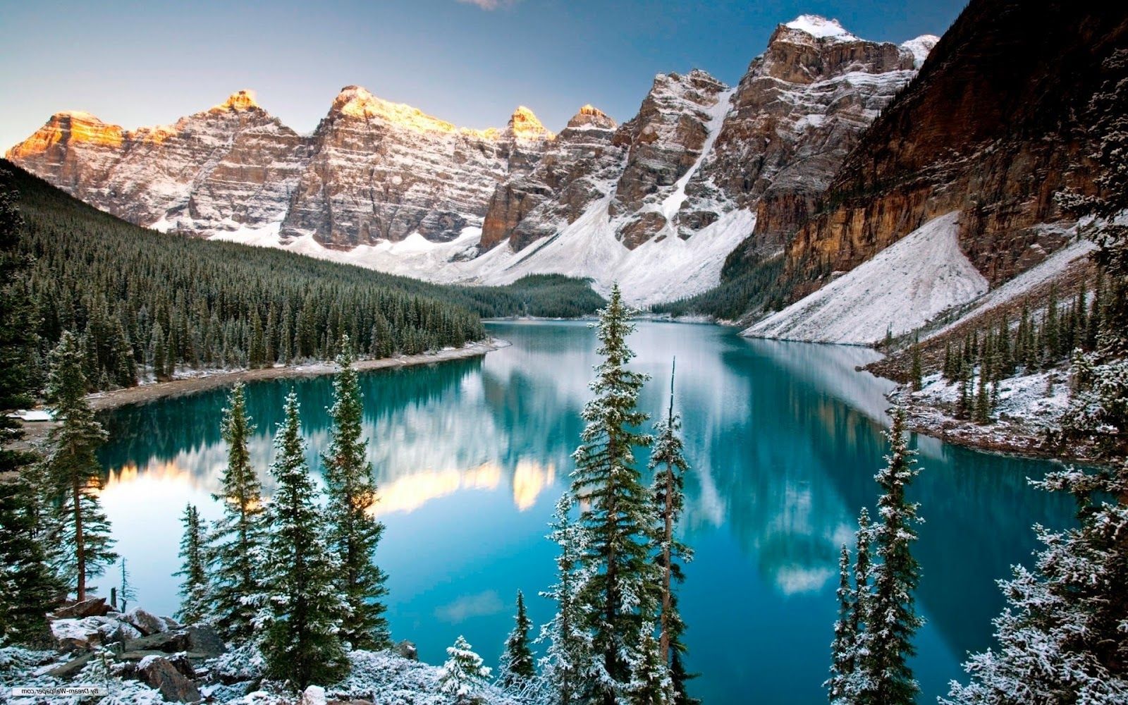 Lago Moraine montagne innevate, 1600x1000 HD, PC Desktop