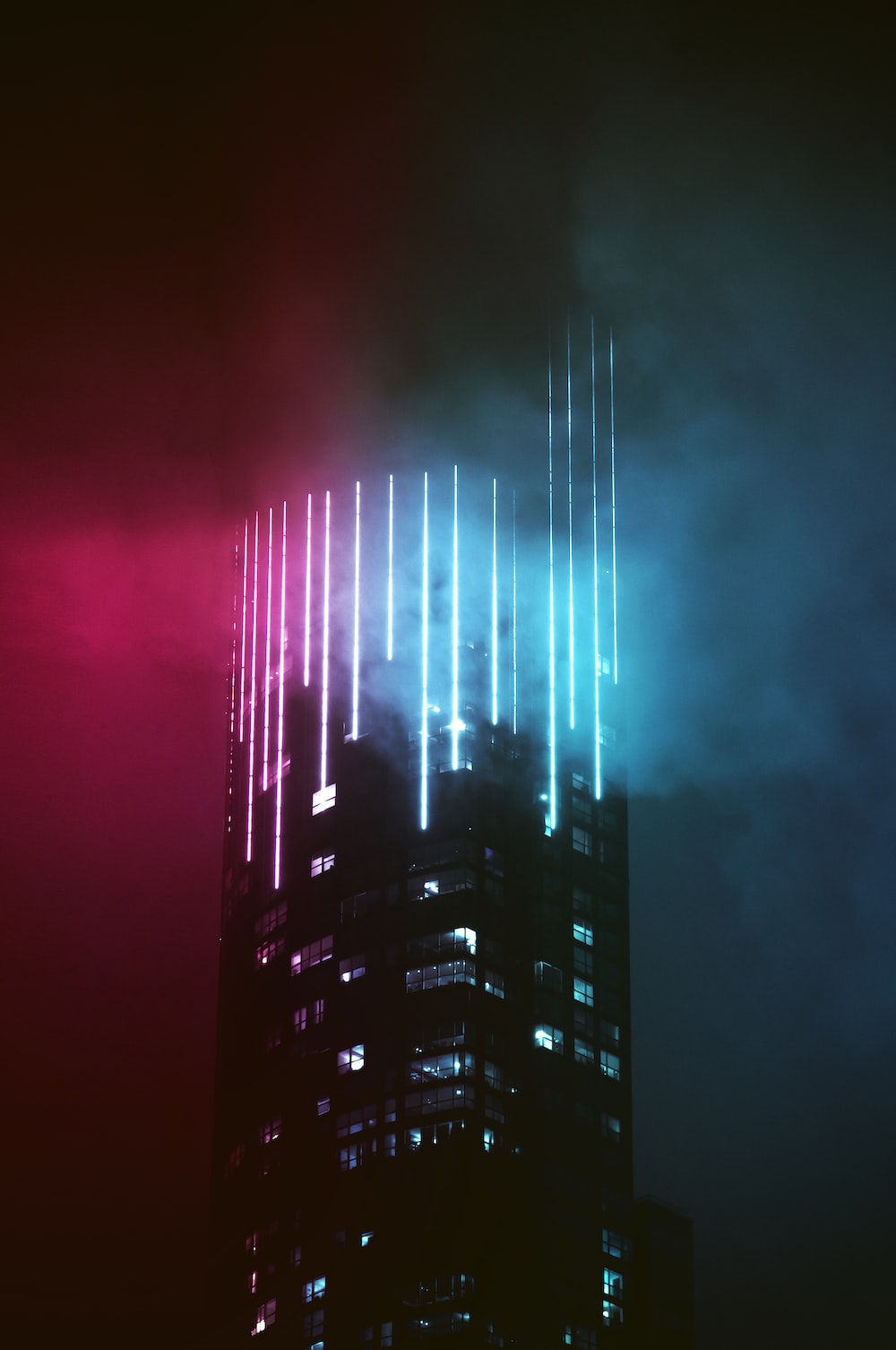 Grattacielo notturno luci neon, 1000x1506 Full HD Verticale, Google Pixel