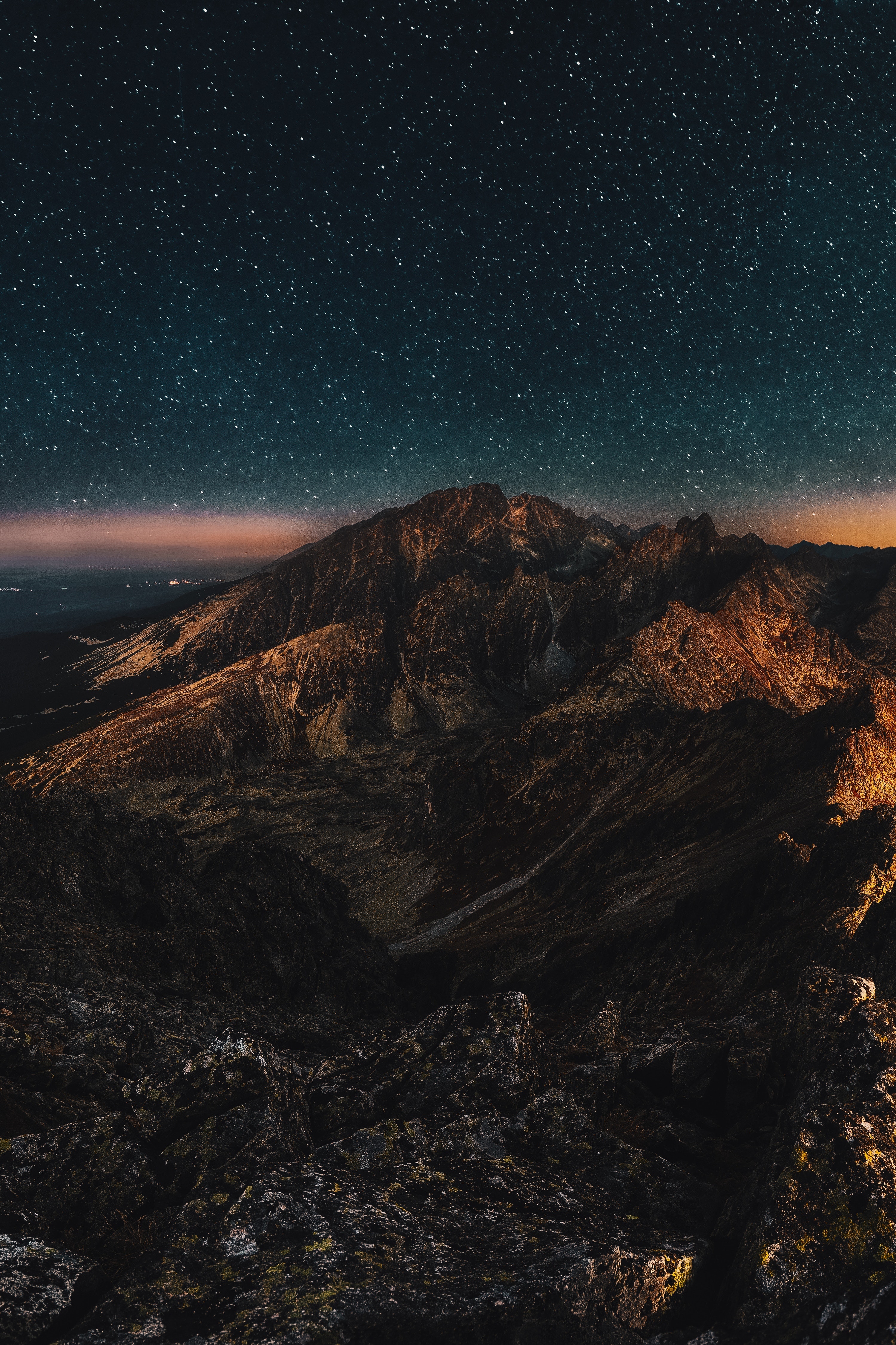 Montagna sotto cielo stellato, sfondi 4K, 3000x4500 Full HD Verticale, iPhone Pro