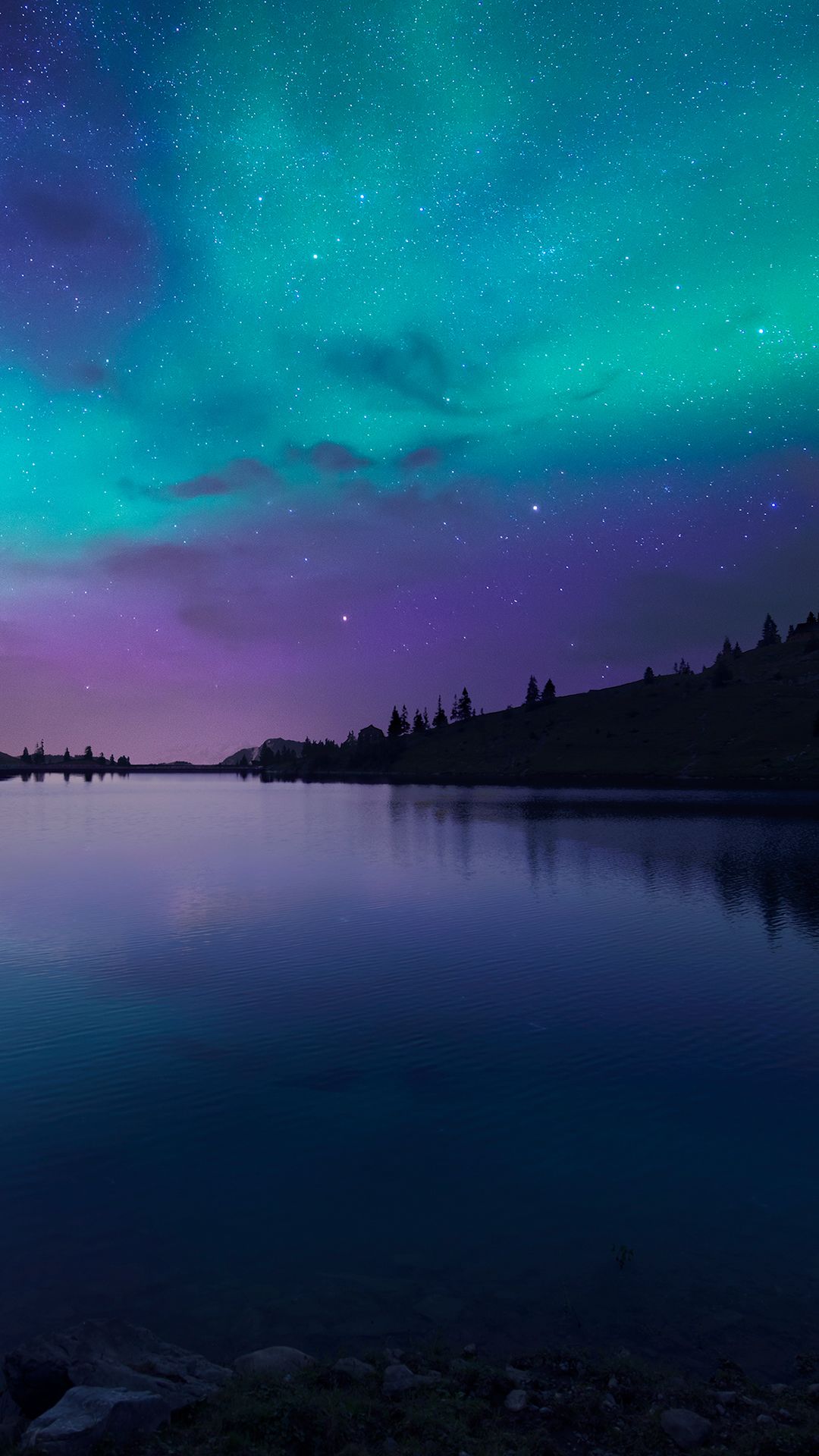 Aurora boreale su lago, 1080x1920 Full HD Verticale, iPhone