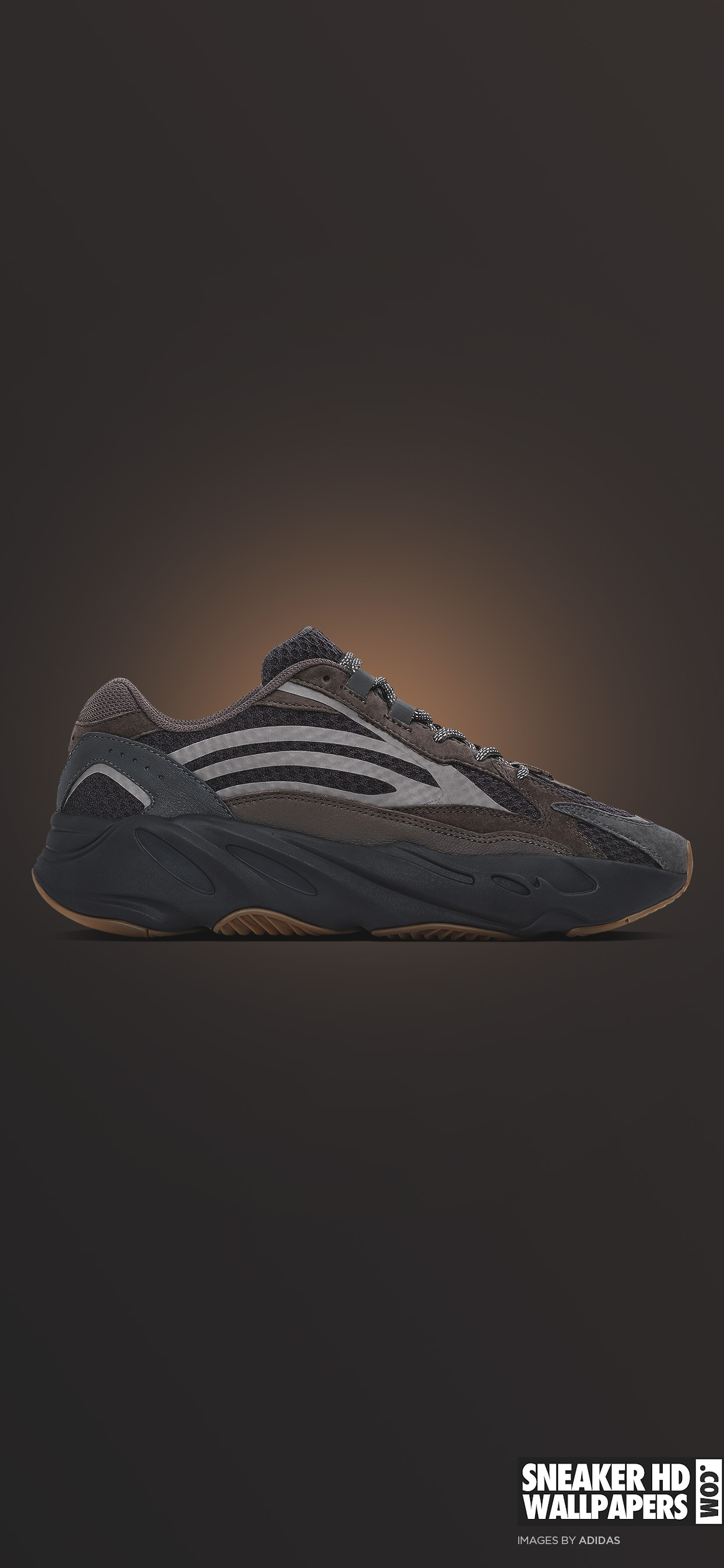 Sneaker Yeezy nera scuro, 1242x2688 Verticale, iPhone Pro