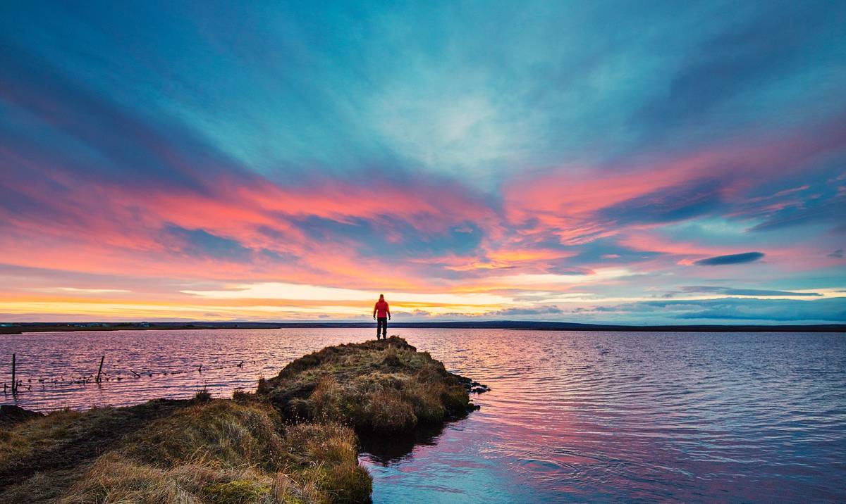 Persona su promontorio al tramonto, 1200x716 HD, Desktop