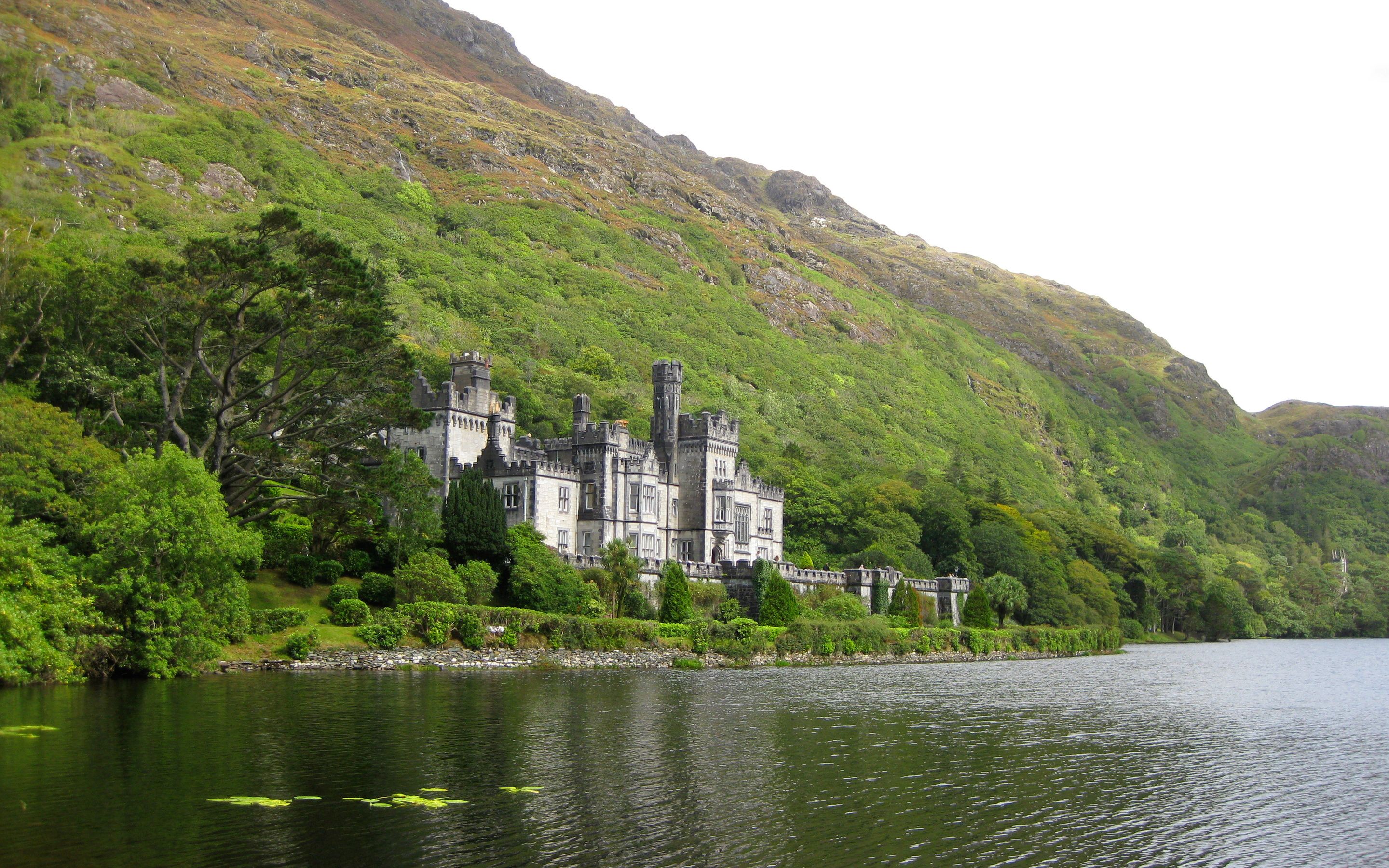Castello irlandese sul lago, 2880x1800 2K, Desktop