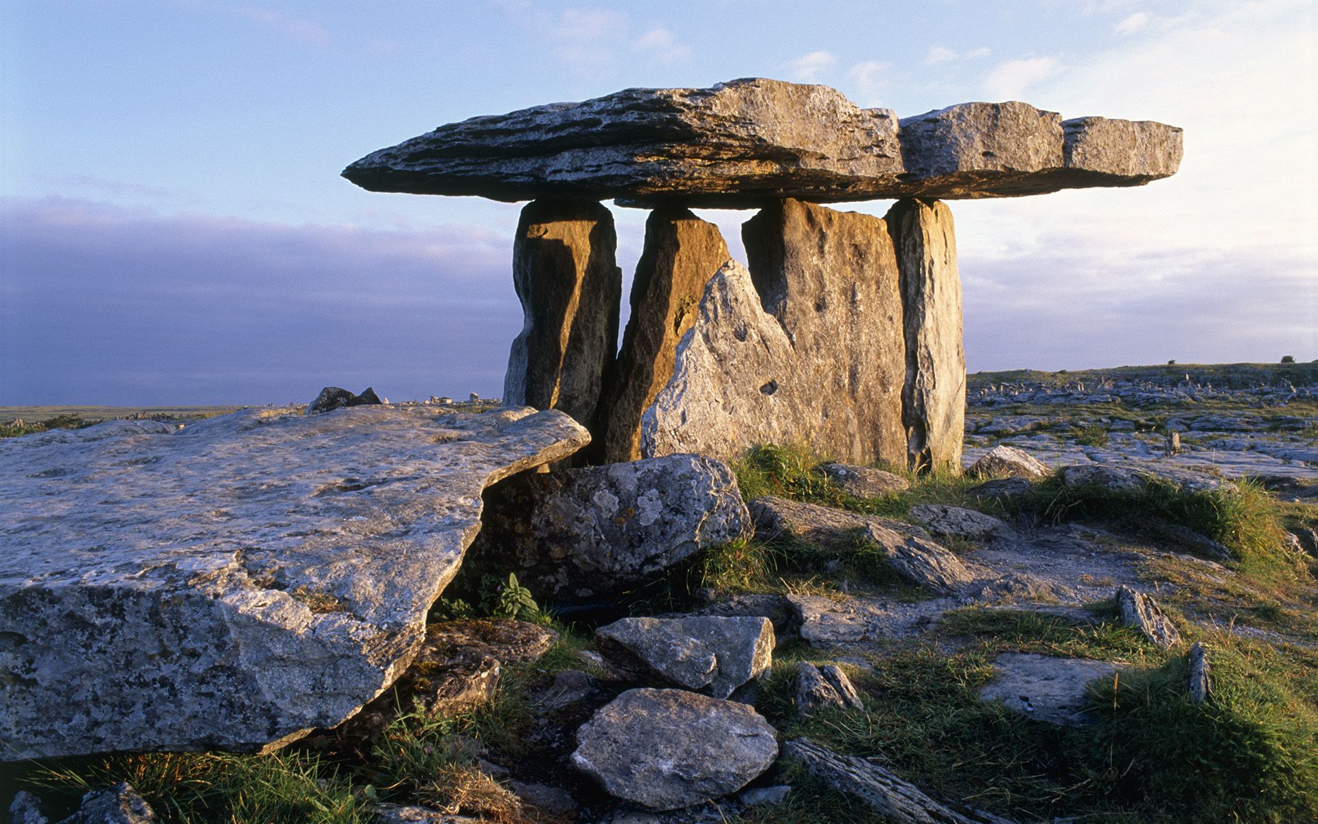 Dolmen di pietra in Irlanda, 1920x1200 Full HD+ WUXGA, Desktop
