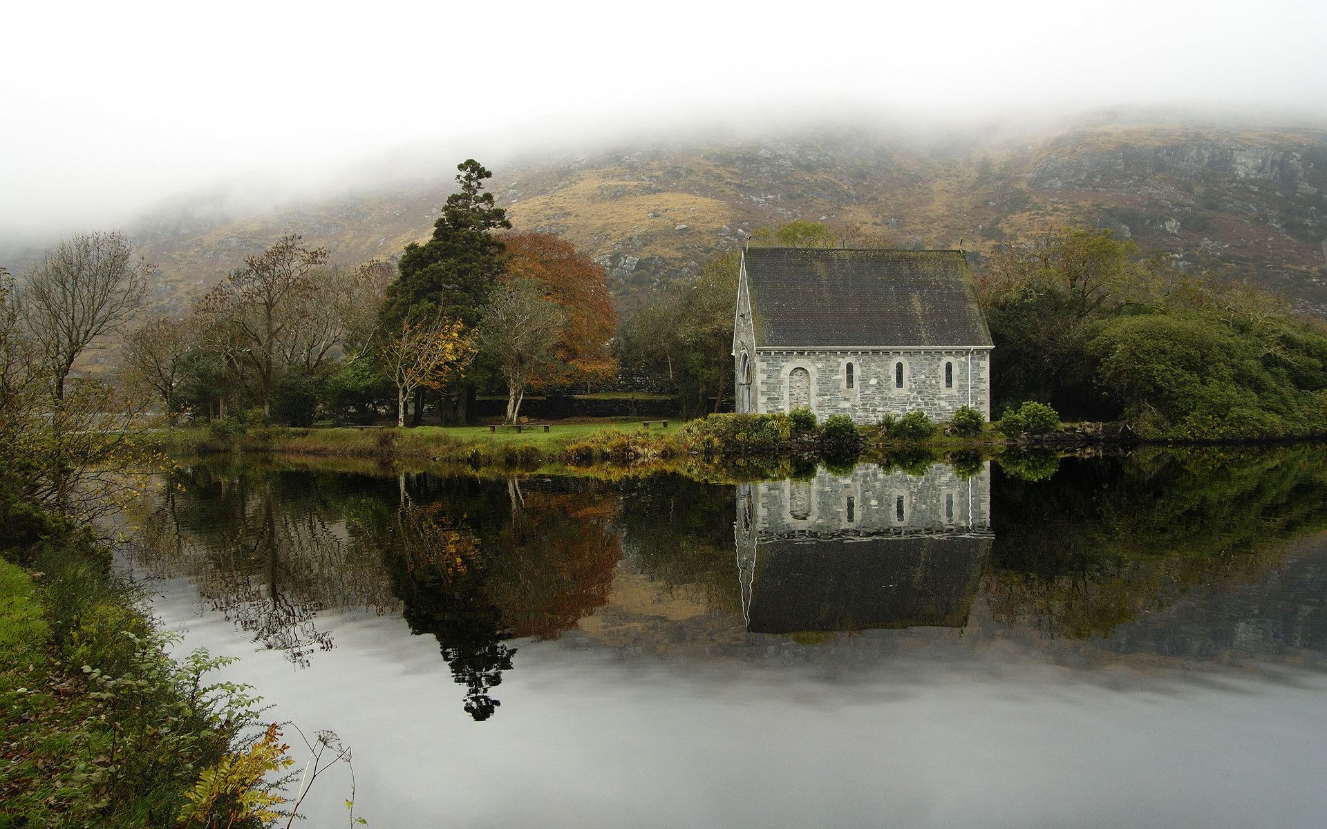 Cappella sul lago in Irlanda, 1920x1200 Full HD+, Laptop