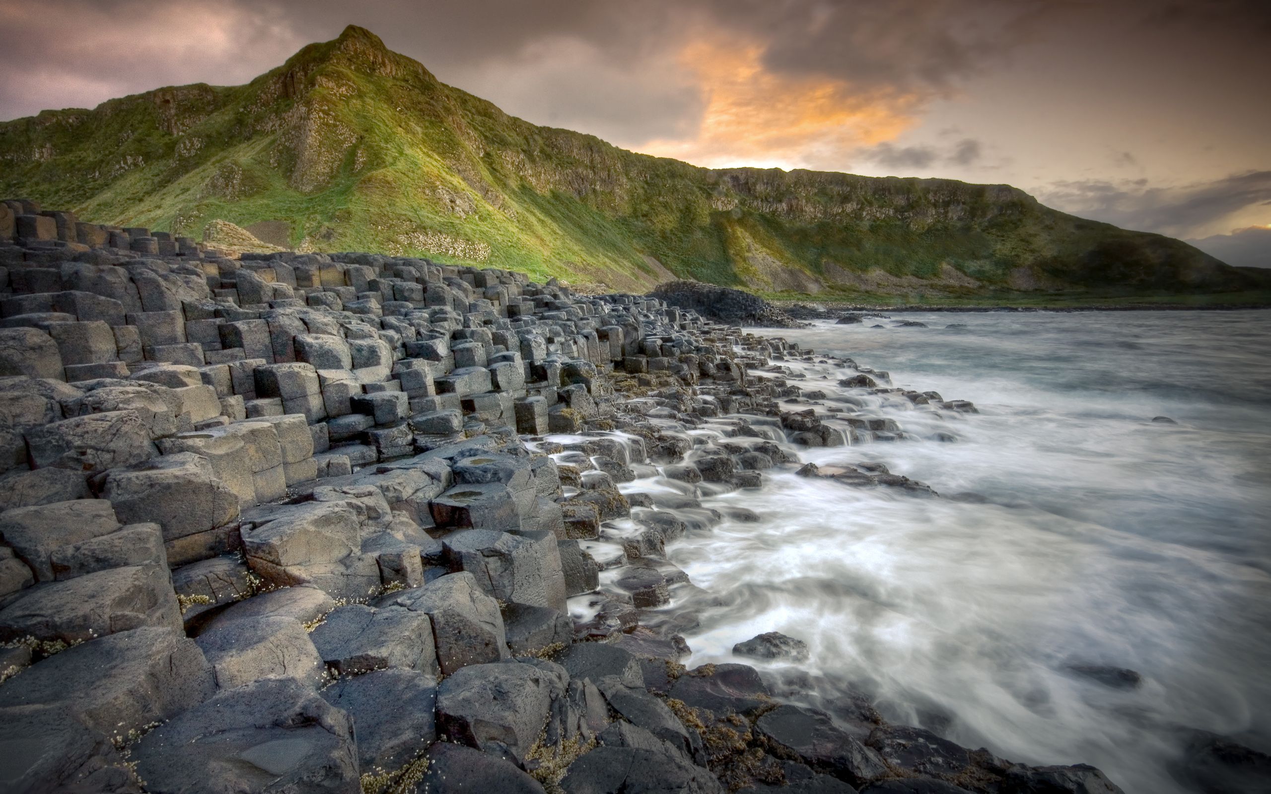 Selciato del Gigante Irlanda, 2560x1600 2K, MacBook Pro