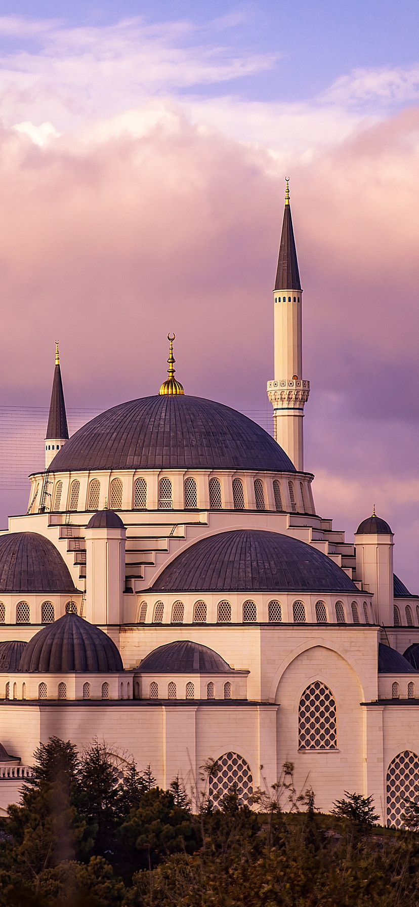 Moschea con minareti al tramonto, 828x1792 Verticale, Mobile
