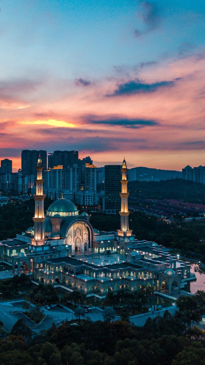 Moschea illuminata al tramonto, 715x1271 Full HD Verticale, iPhone